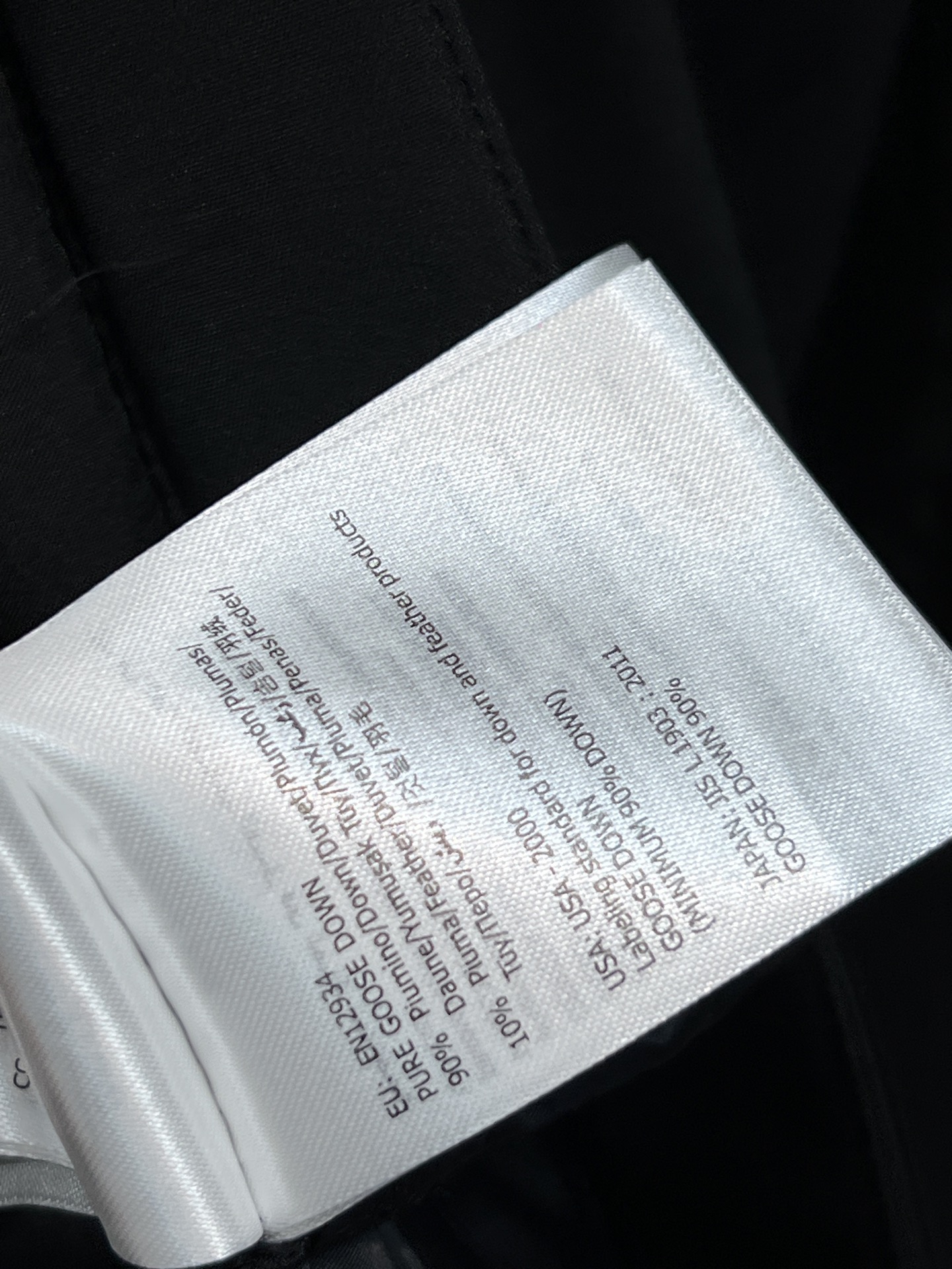 MO家 25秋冬新款 翻领收腰滑雪服外套 标志性大毛领+同色皮革腰带 轻松收束腰身 显瘦又有型！裁自富有