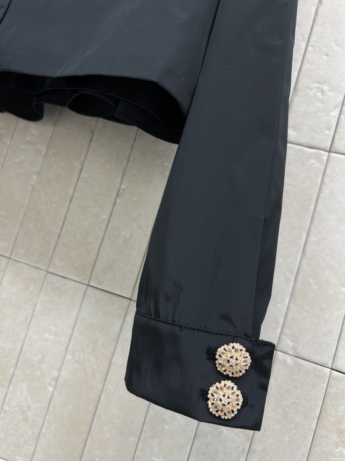 小香家 26早春新款 海军领黑色外套 经典小香风设计 金色双排扣装饰 优雅复古气质满分 袖口和下摆点缀金