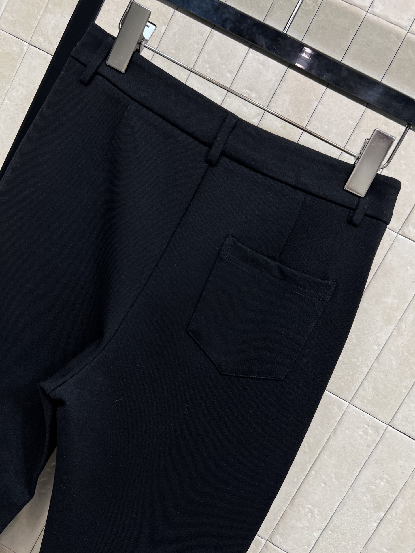 PD家 25秋冬新款 三角标喇叭裤 高腰版型 提高腰线 轻松分割身材比例 上身显高显瘦绝绝子 喇叭裤超级