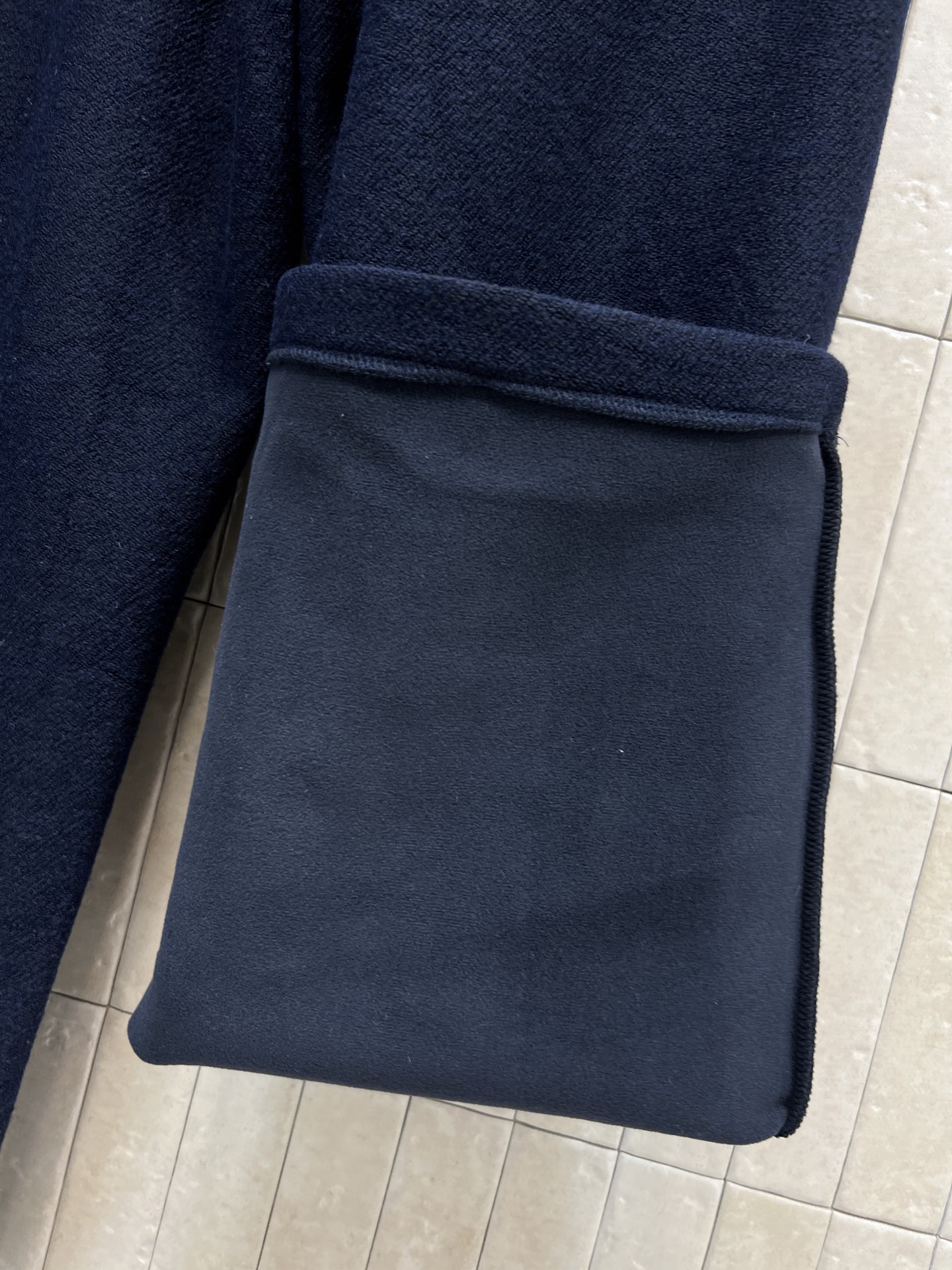 MIU家 25秋冬新款 撞色高腰阔腿裤 采用高品质羊绒混纺 柔软又保暖 秋冬穿超舒服！高腰阔腿设计 修饰