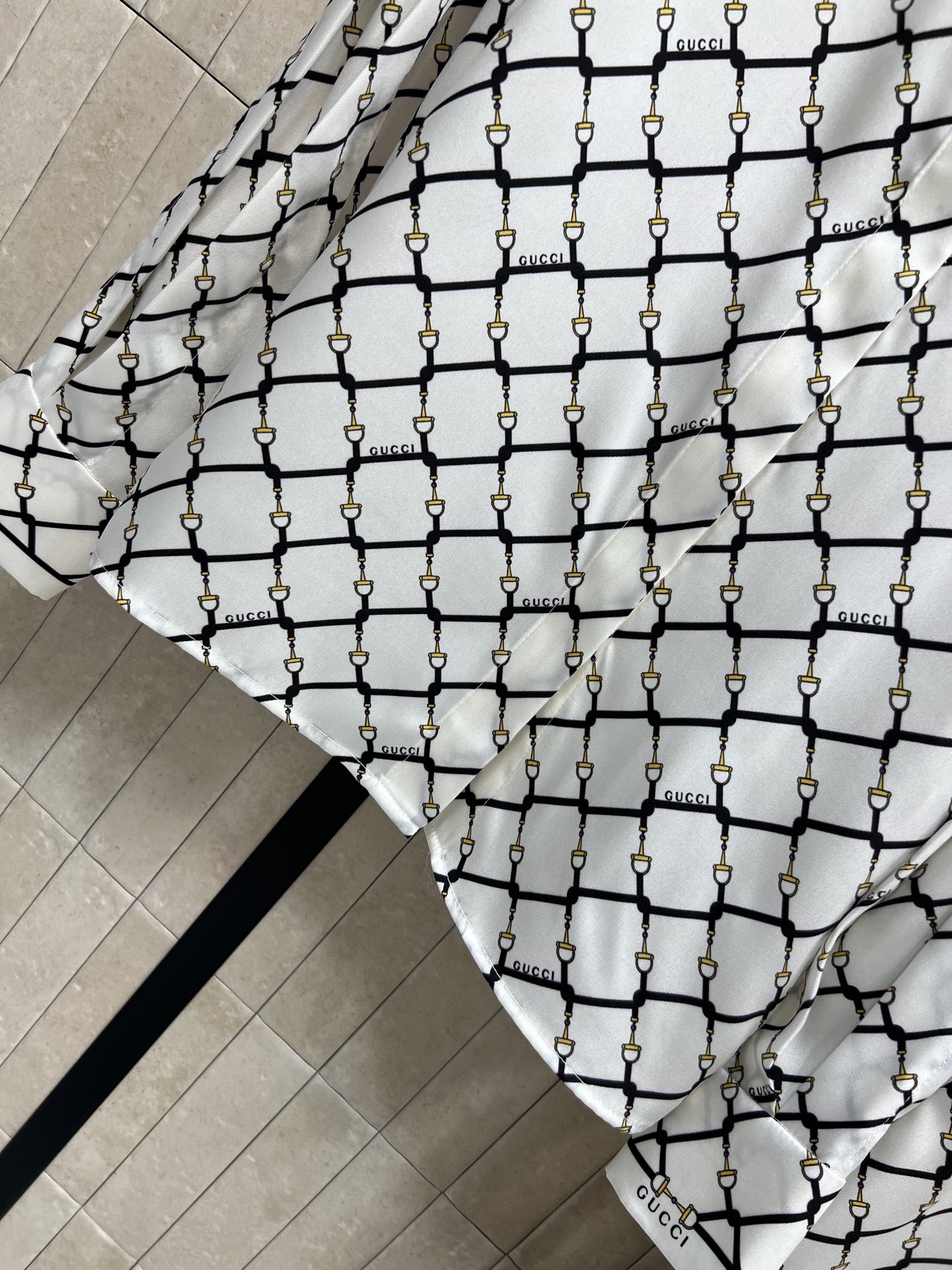 G家 26春夏新款 链条⛓️方格图案套装 翻领宽松衬衫+松紧腰长裤 黑白撞色方格+Logo字母 低调奢华