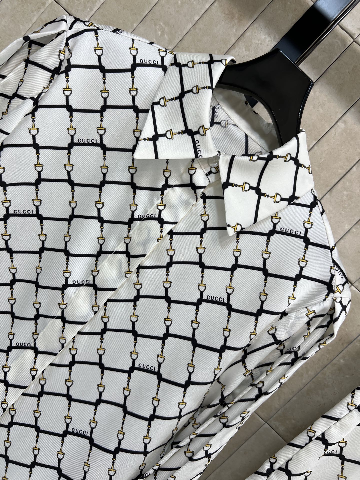 G家 26春夏新款 链条⛓️方格图案套装 翻领宽松衬衫+松紧腰长裤 黑白撞色方格+Logo字母 低调奢华