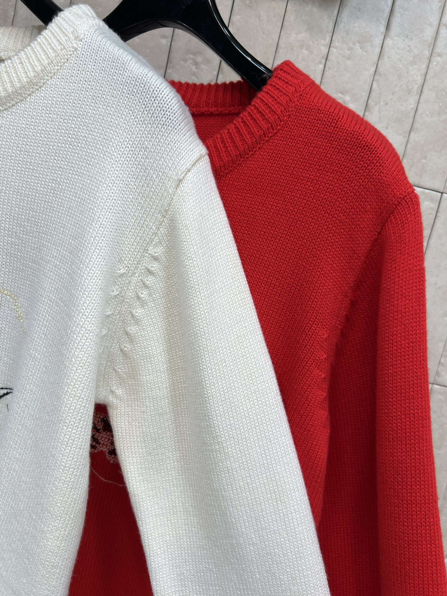 BUR家 26早春新款 马术骑士针织毛衣 经典套头圆领设计 柔软针织面料 穿着舒适又保暖 胸口马术骑士徽