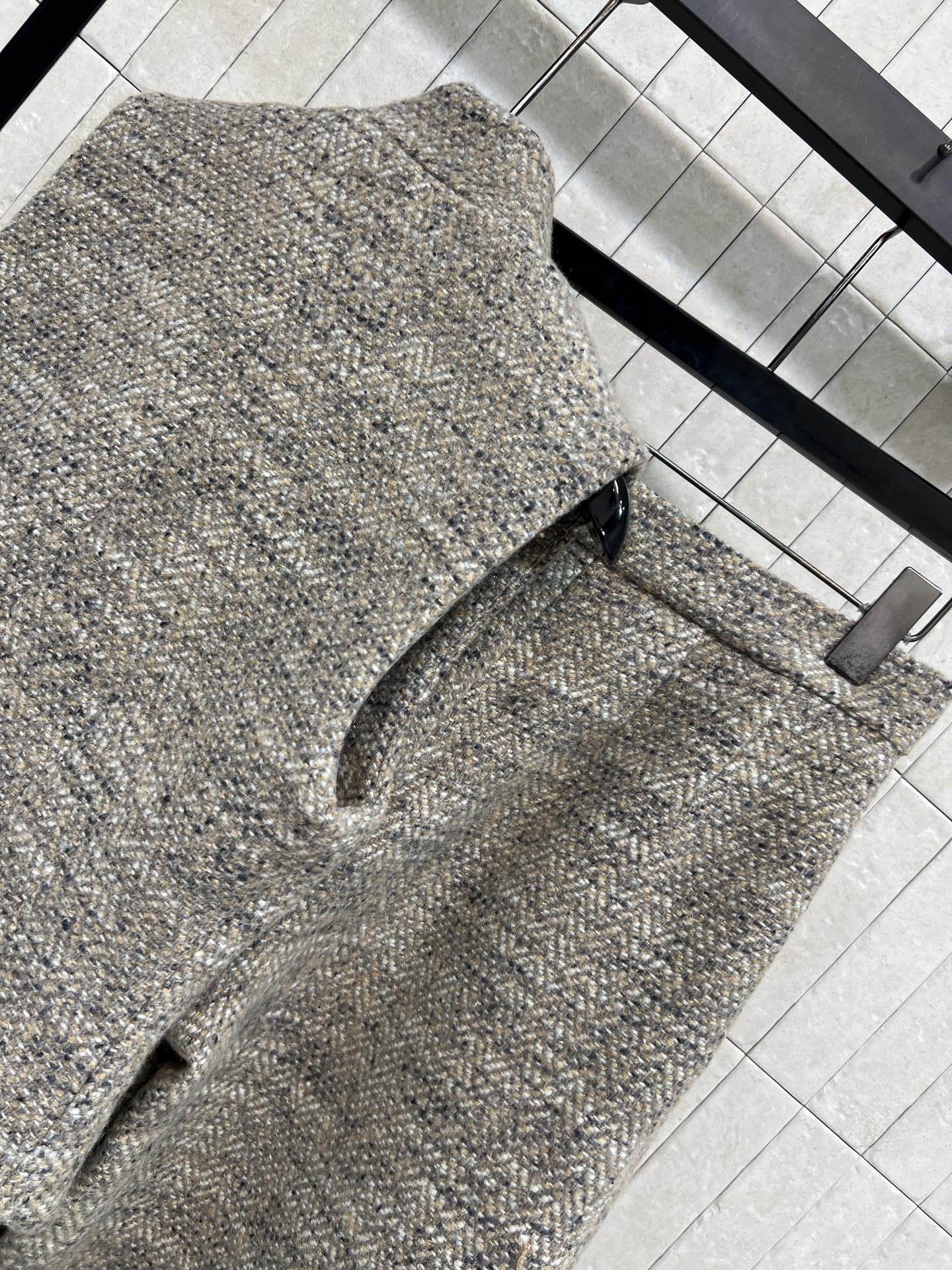 Loro Piana 25秋冬新款 小香风羊毛套装 立领马甲外套+高腰阔腿裤 采用羊毛混纺面料 柔软又保