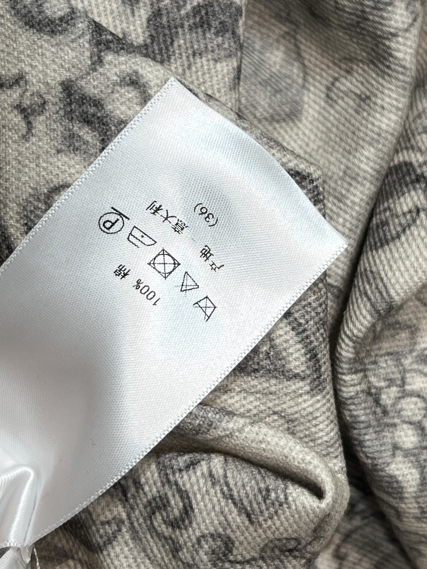 D家 26春夏新款 印花抹胸连衣裙 束腰设计+中长款剪裁 优雅复古气质满分！黑白印花灵感源自法式田园风 