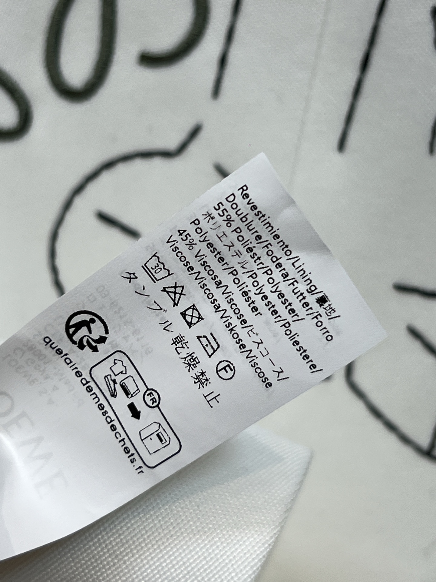 LW家 26早春新款 猫咪刺绣西装外套 简约设计+黑色纽扣 清爽利落超有型！胸口logo徽标刺绣+后背猫