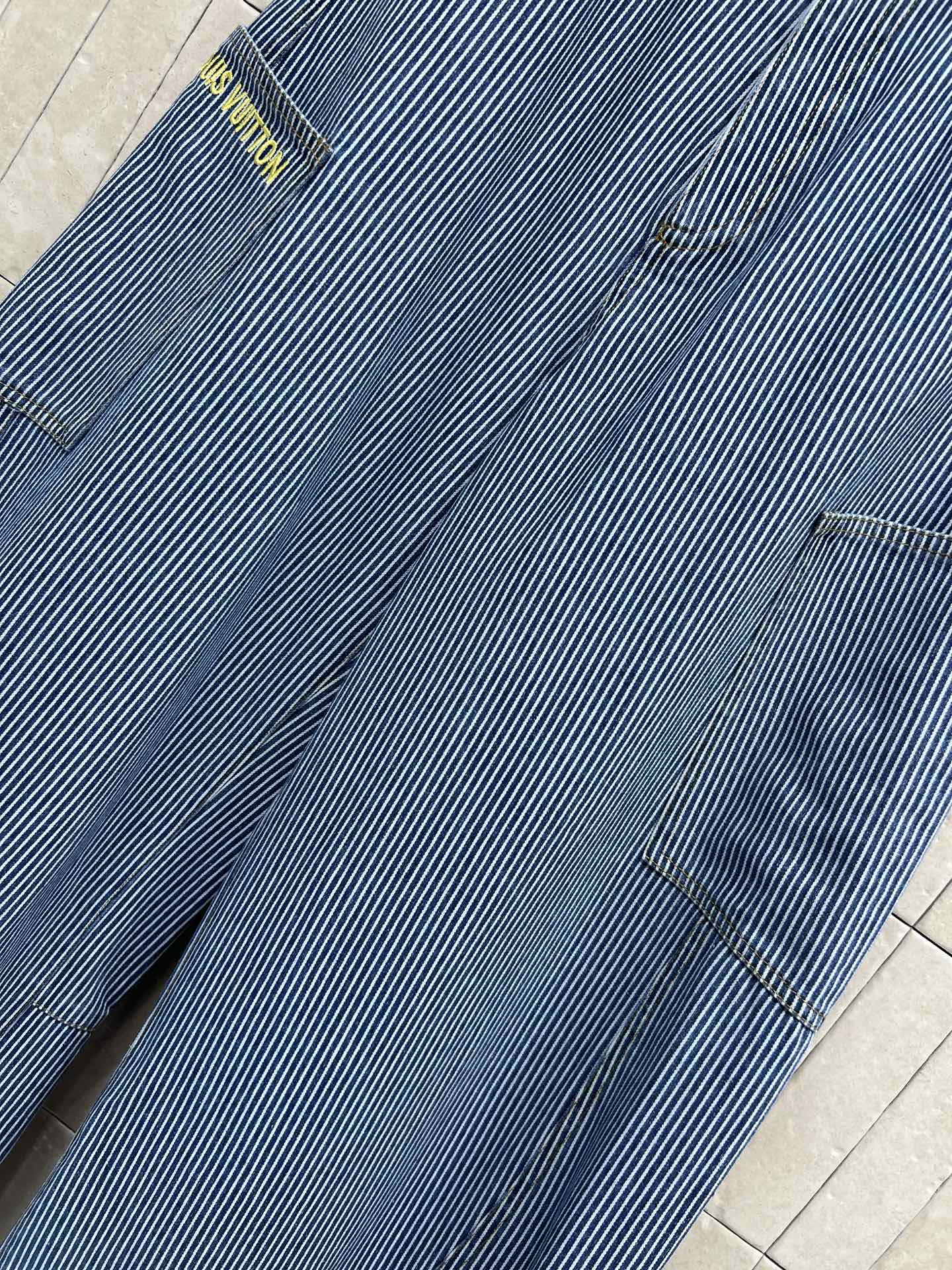 L 家 26早春新款 美式条纹工装弯刀裤 蓝白竖条纹设计 宽松阔腿剪裁 舒适又时髦！多口袋工装元素 实用