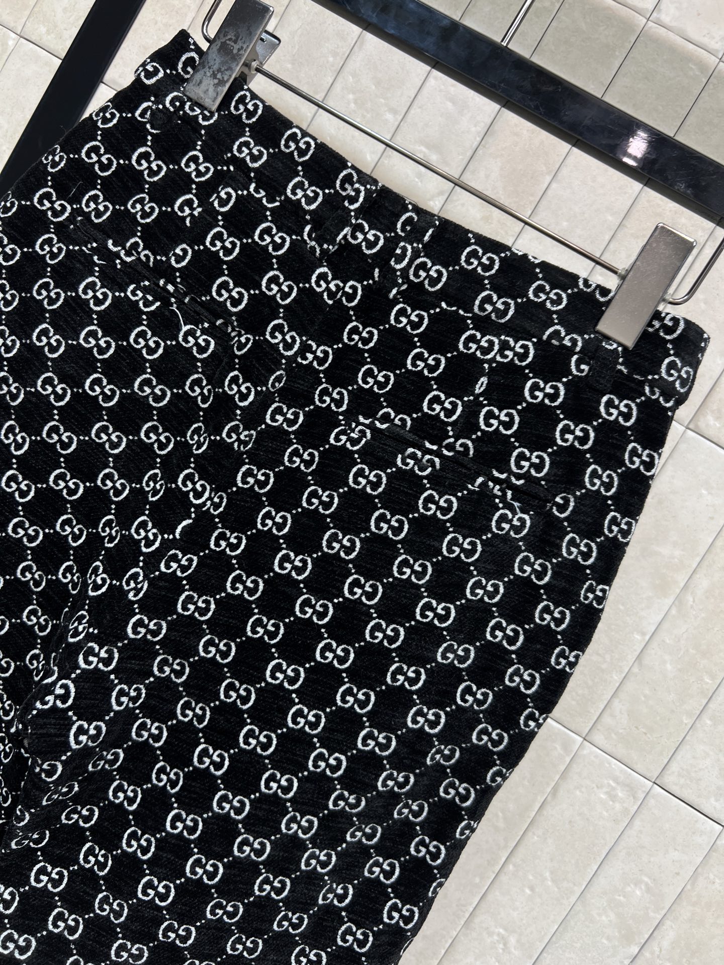 G家 26早春新款 双G提花阔腿裤 黑色底布配白色双G 提花 品牌辨识度超高 宽松直筒设计 舒适又时髦 