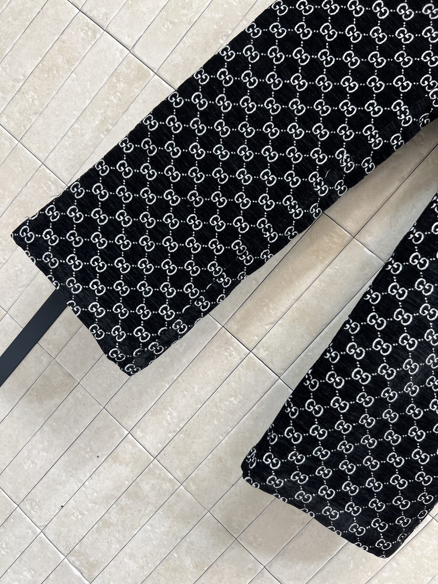 G家 26早春新款 双G提花阔腿裤 黑色底布配白色双G 提花 品牌辨识度超高 宽松直筒设计 舒适又时髦 