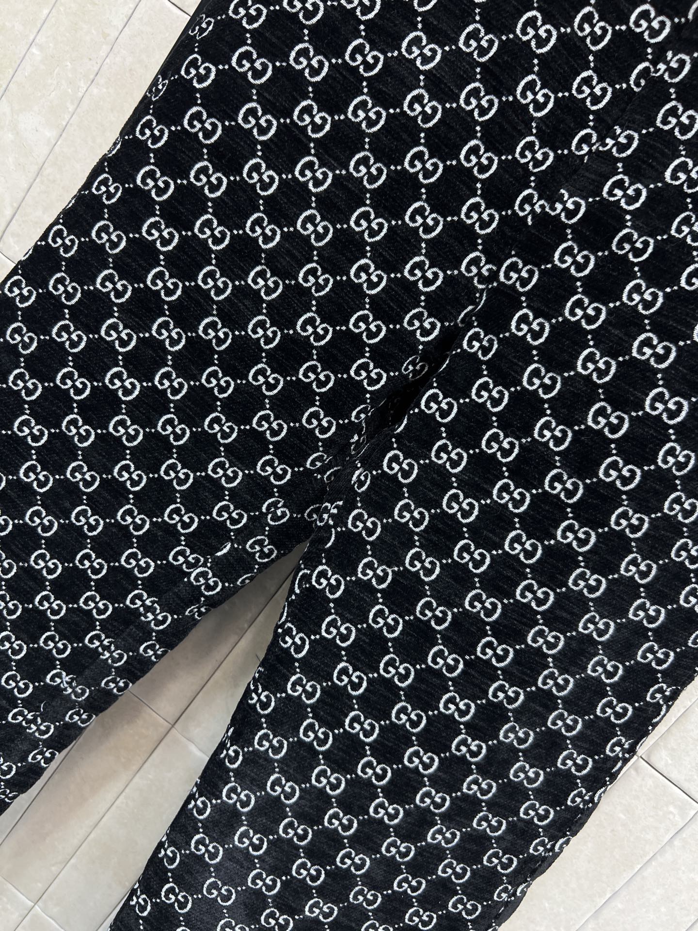 G家 26早春新款 双G提花阔腿裤 黑色底布配白色双G 提花 品牌辨识度超高 宽松直筒设计 舒适又时髦 