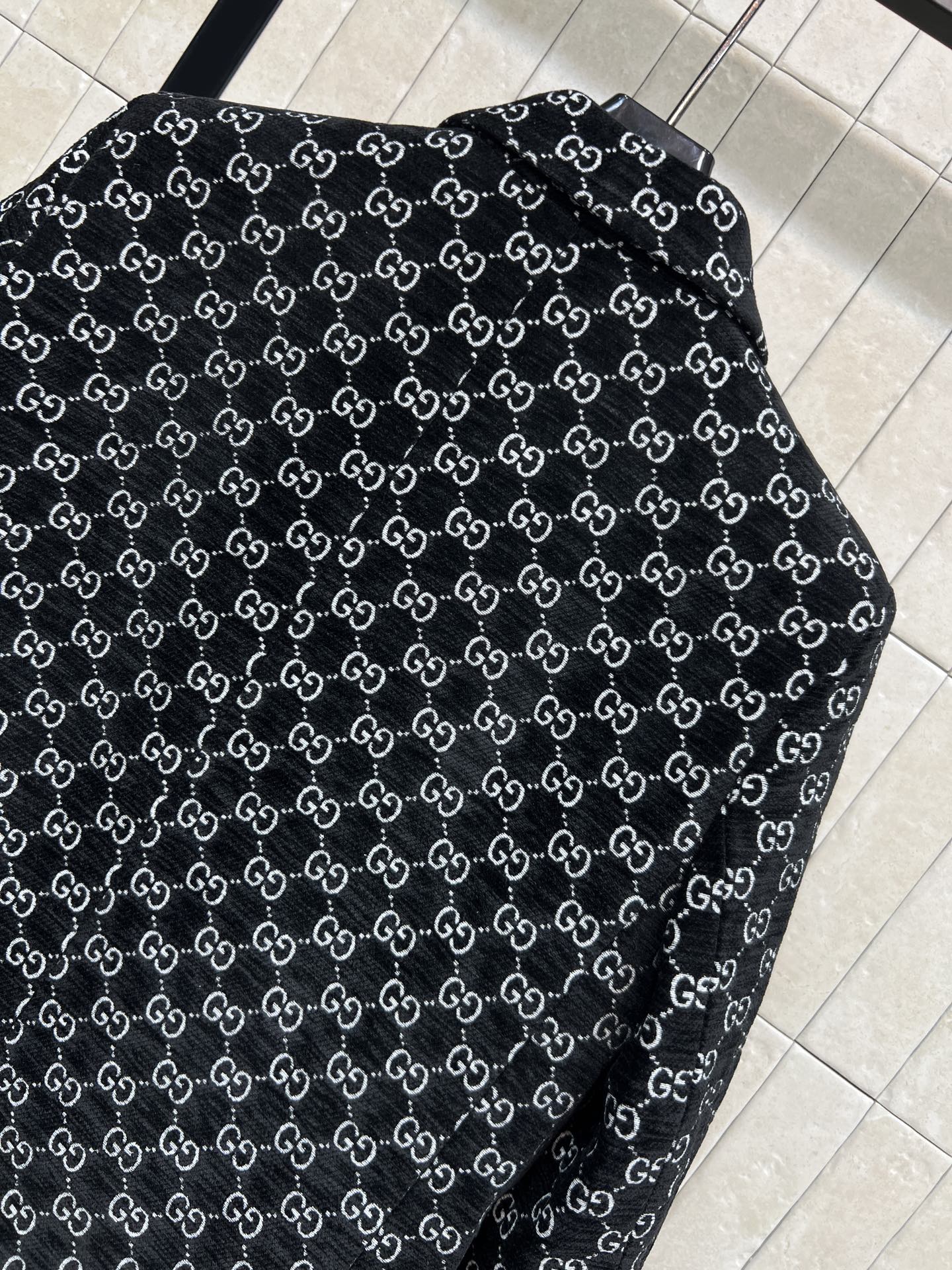G家 26早春新款 双G提花西装外套 黑色主调+满印双G提花标志 品牌辨识度超高！秋冬穿超合适合 双排扣