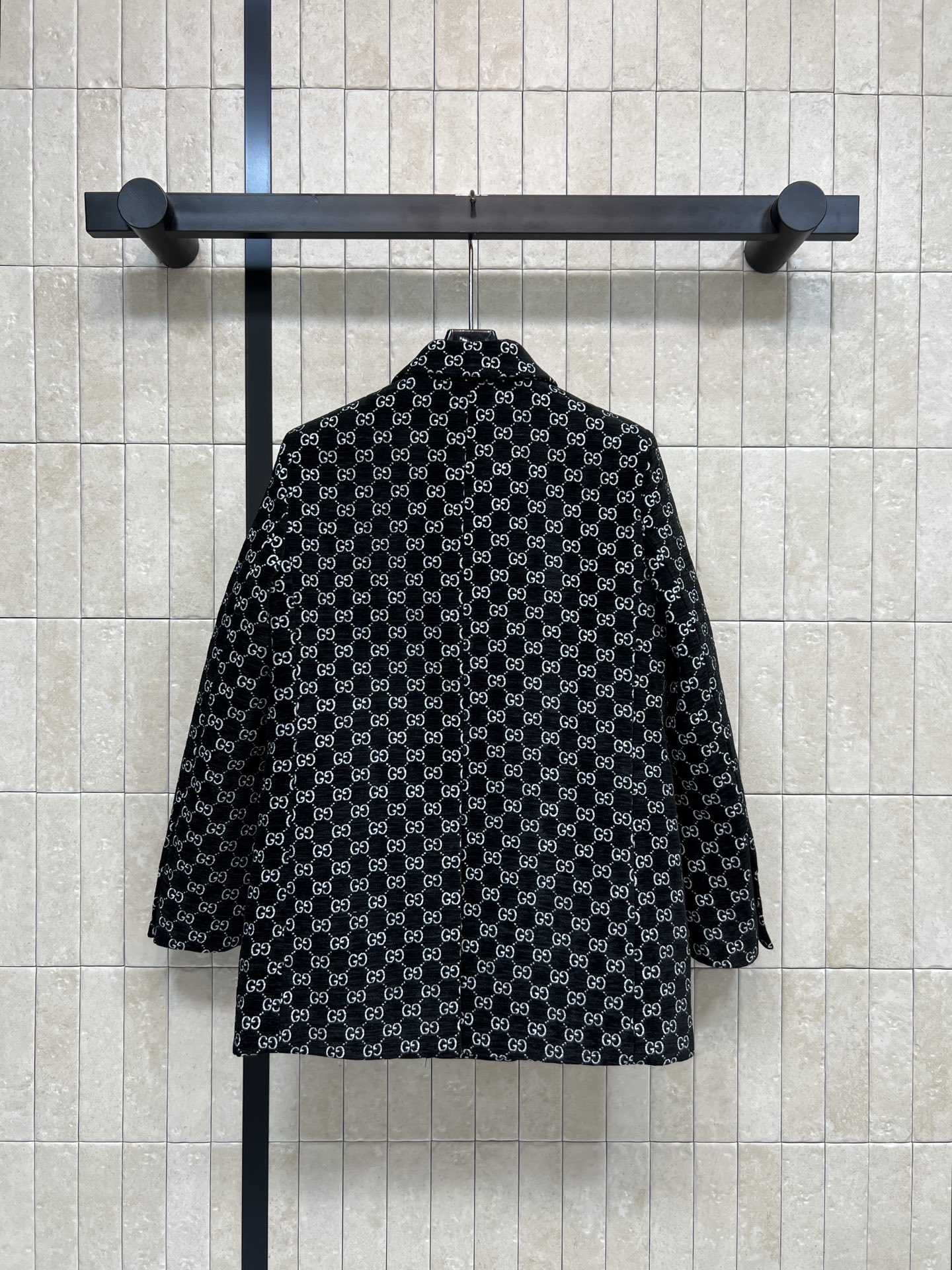 G家 26早春新款 双G提花西装外套 黑色主调+满印双G提花标志 品牌辨识度超高！秋冬穿超合适合 双排扣