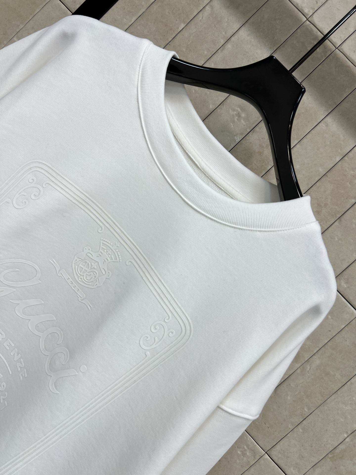 G家 26早春新款 白色印花图案圆领卫衣 基础卫衣版型上身百搭不挑人 遮肉显瘦绝绝子 胸前品牌印花图案点