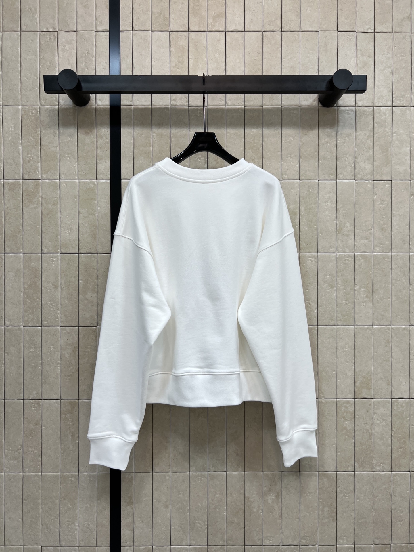 G家 26早春新款 GG徽标图案圆领卫衣 胸前双G标志+金色链条刺绣 节日氛围感满满 圆领宽松版型 超级