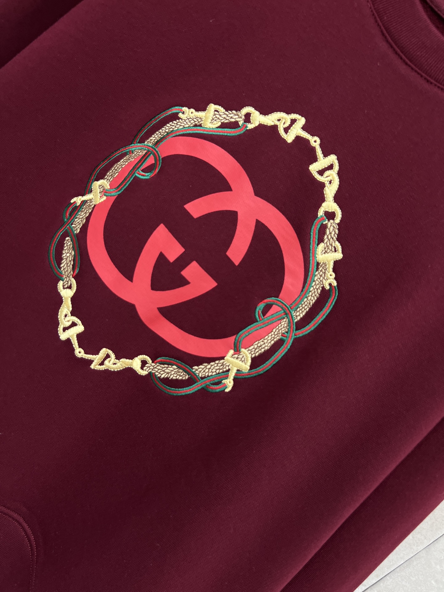 G家 26早春新款 GG徽标图案圆领卫衣 胸前双G标志+金色链条刺绣 节日氛围感满满 圆领宽松版型 超级