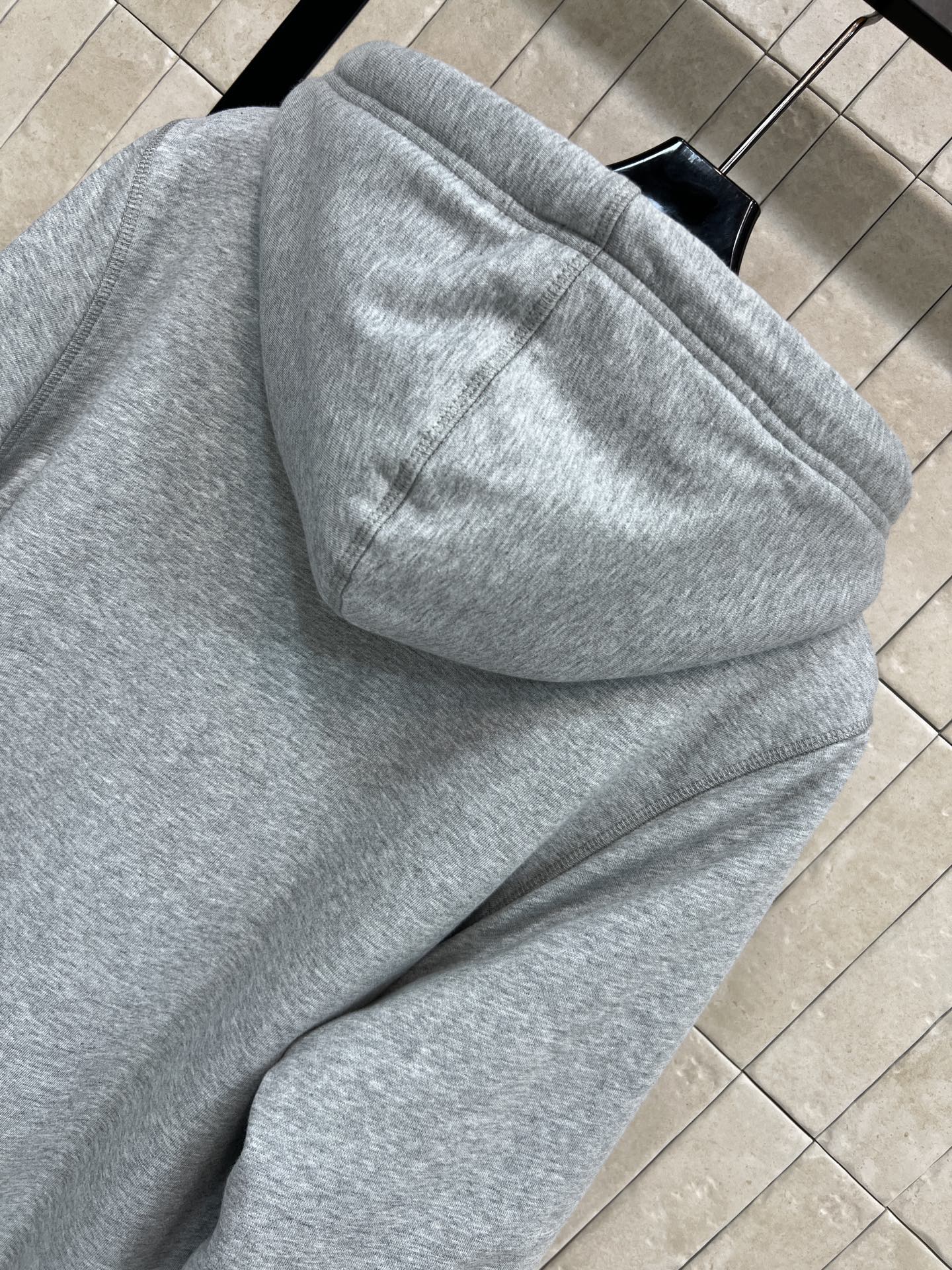 L家 26早春新款 连帽羊羔毛拉链卫衣外套 版型宽松百搭不挑人 彰显减龄青春活力气息内里老花羊羔毛加绒设