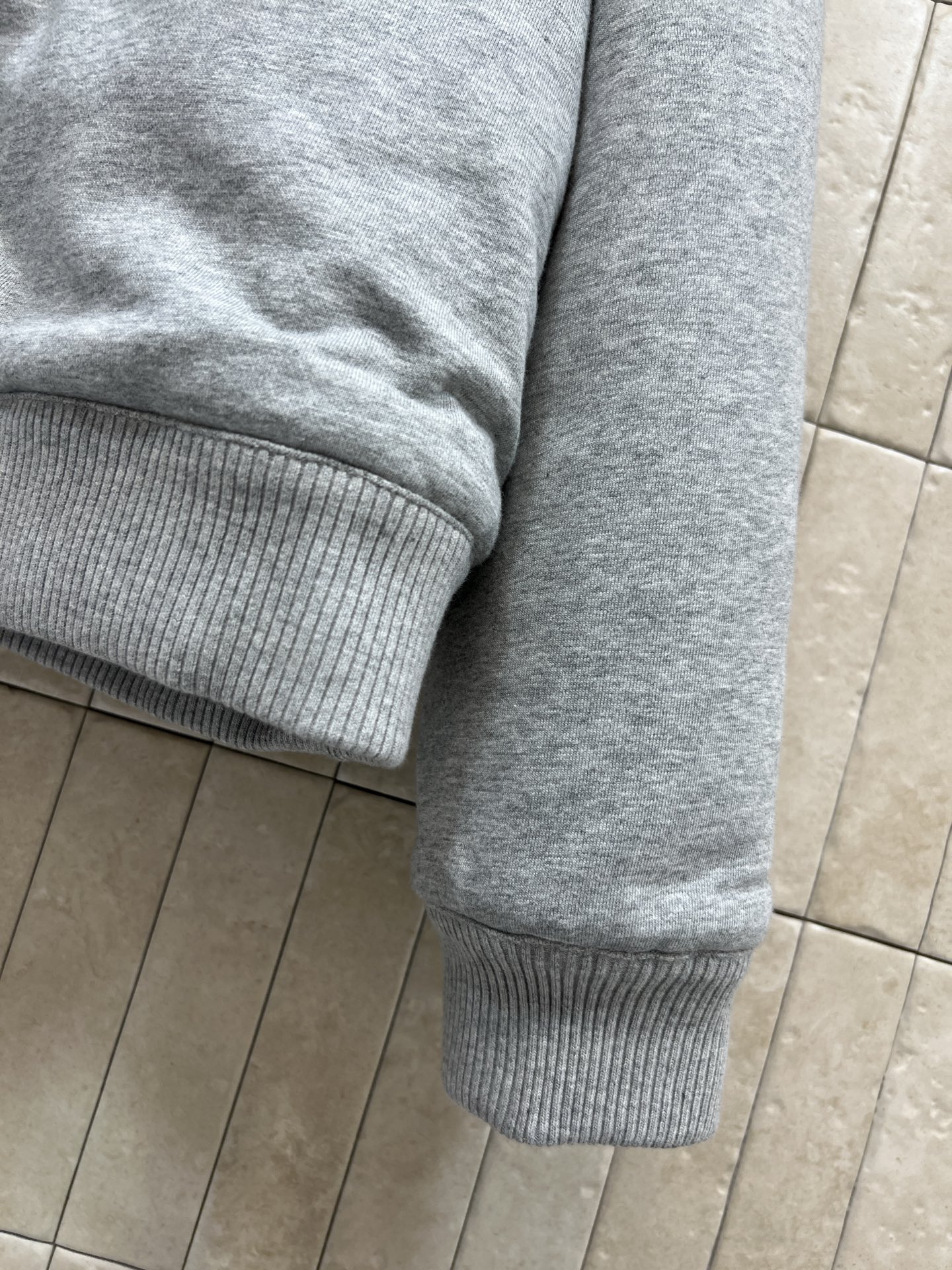 L家 26早春新款 连帽羊羔毛拉链卫衣外套 版型宽松百搭不挑人 彰显减龄青春活力气息内里老花羊羔毛加绒设