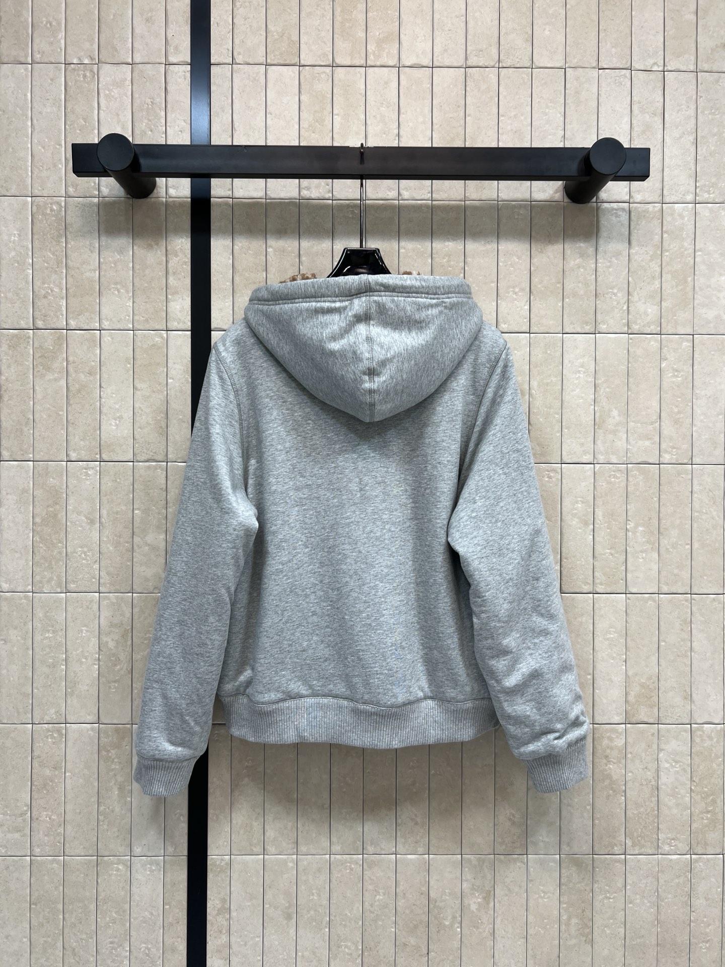 L家 26早春新款 连帽羊羔毛拉链卫衣外套 版型宽松百搭不挑人 彰显减龄青春活力气息内里老花羊羔毛加绒设