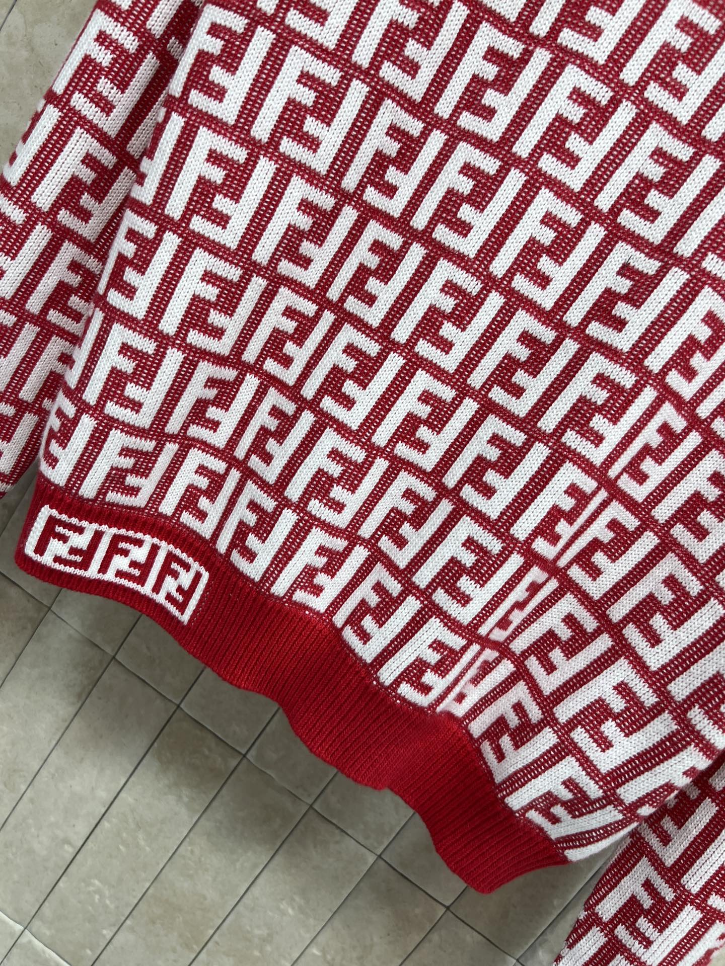FD家 26早春新款 FF图案针织圆领毛衣 红白配色超吸睛 经典FF标志满身 品牌辨识度拉满！高品质针织