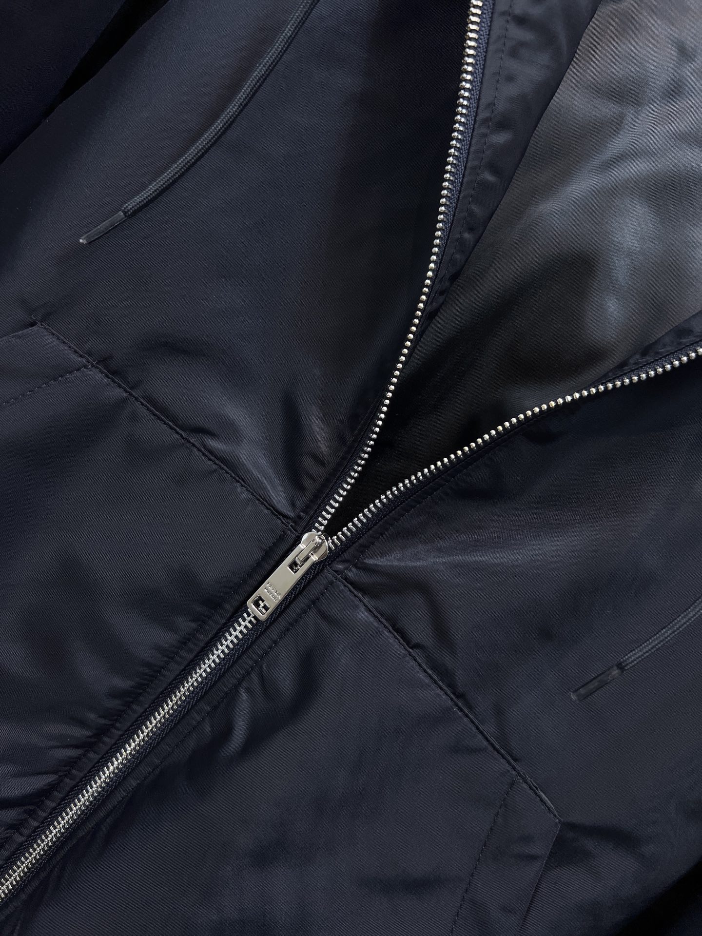 PD家 26早春新款 杨幂同款！连帽尼龙夹棉外套内部夹棉轻薄保暖 秋冬穿超合适本 藏青色+胸前极简字母L