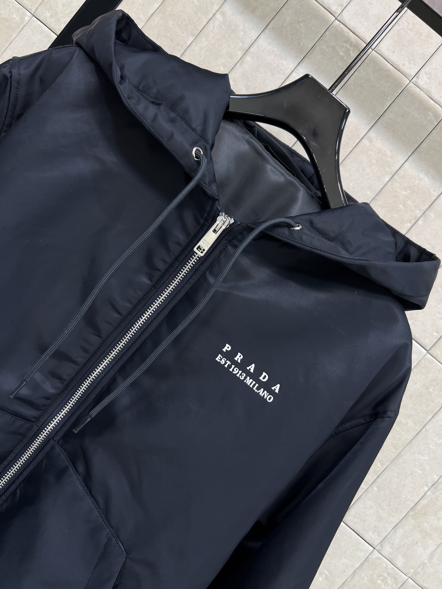 PD家 26早春新款 杨幂同款！连帽尼龙夹棉外套内部夹棉轻薄保暖 秋冬穿超合适本 藏青色+胸前极简字母L