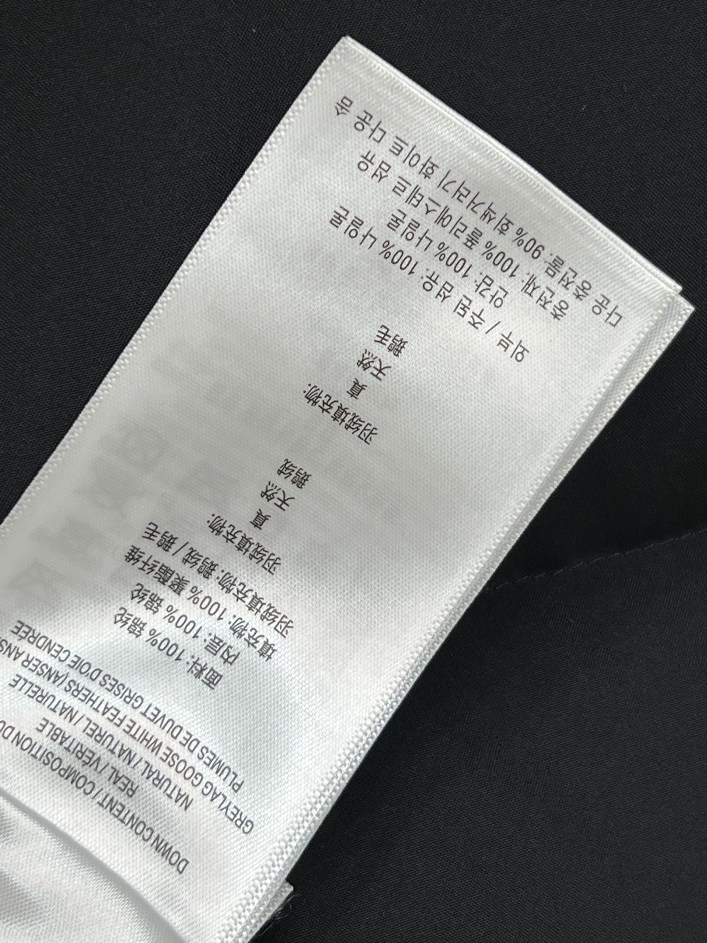 BUR家 26早春新款 连帽收腰羽绒服 标志性格纹拉链装饰 英伦风满满！高品质羽绒填充 保暖力超强 连帽