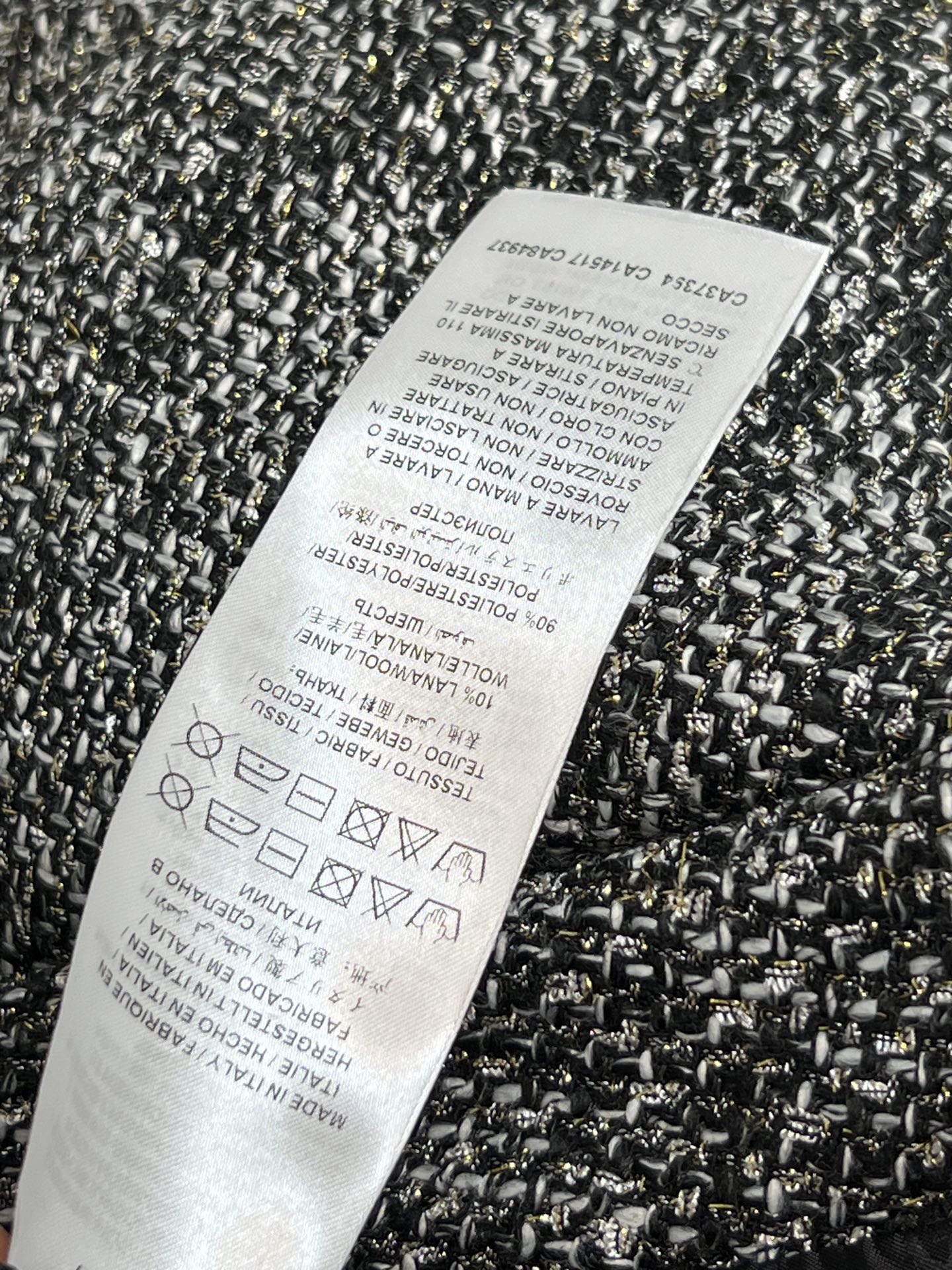 G家 26早春新款 灰色粗花呢半身裙 经典粗花呢材质 混纺纱线+亮丝点缀 低调又精致 高腰直筒后面开叉小