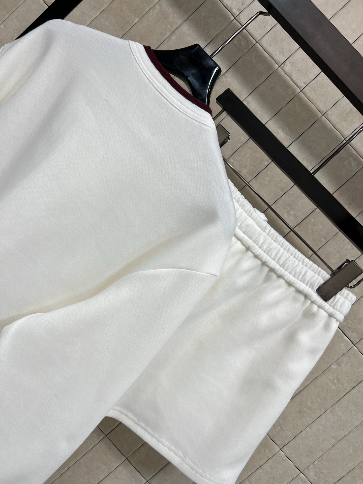 G家 26早春新款 刺绣logo白色套装 圆领外套+高腰短裤 柔软棉质面料 穿着超舒适！经典圆领单排扣外