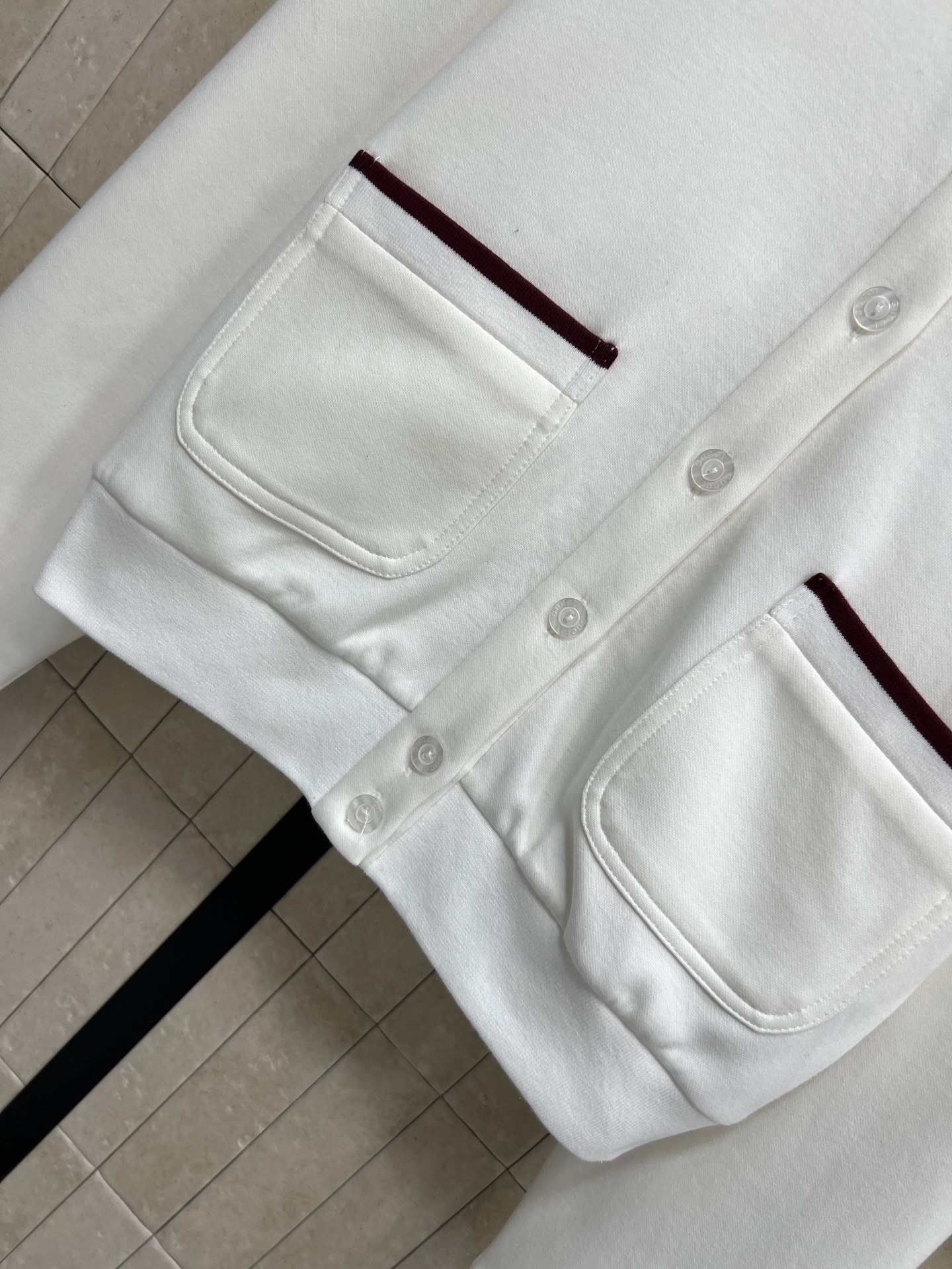 G家 26早春新款 刺绣logo白色套装 圆领外套+高腰短裤 柔软棉质面料 穿着超舒适！经典圆领单排扣外