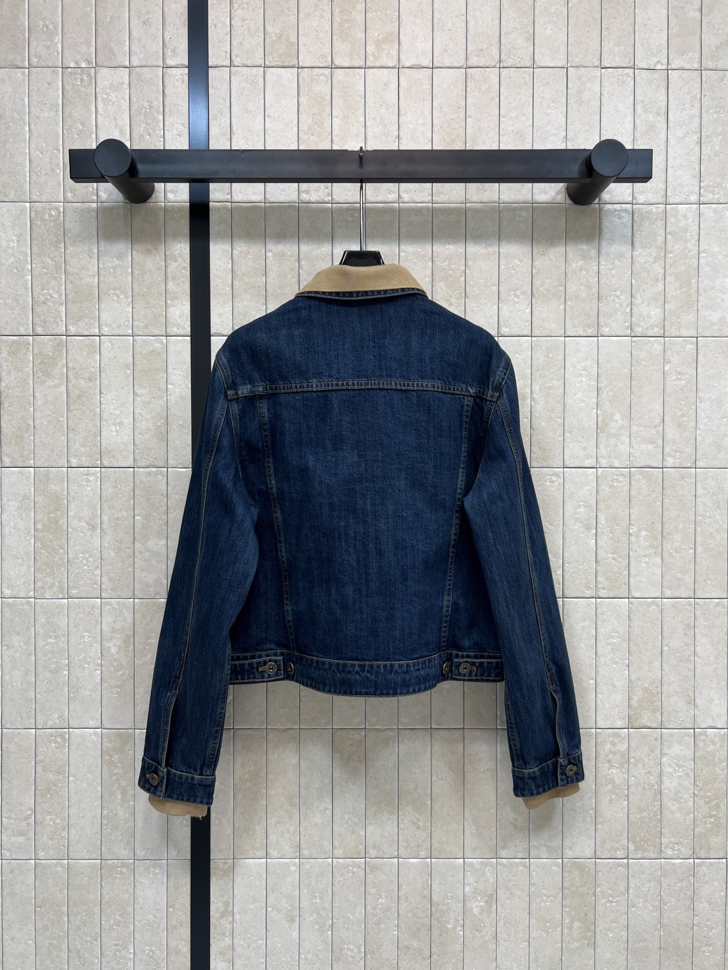 MIU家 26早春新款 螺纹领假两件牛仔夹克 深蓝丹宁+米色螺纹翻领 双领设计 复古又时髦！短款剪裁超显