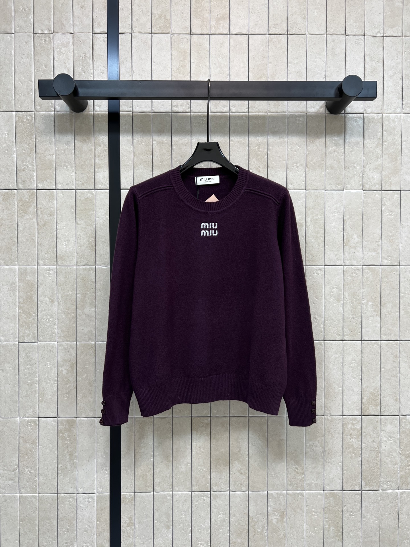 MIU家 26早春新款 羊毛针织logo打底衫 柔软针织面料 舒适又保暖 秋冬穿超合适！ 胸前白色log