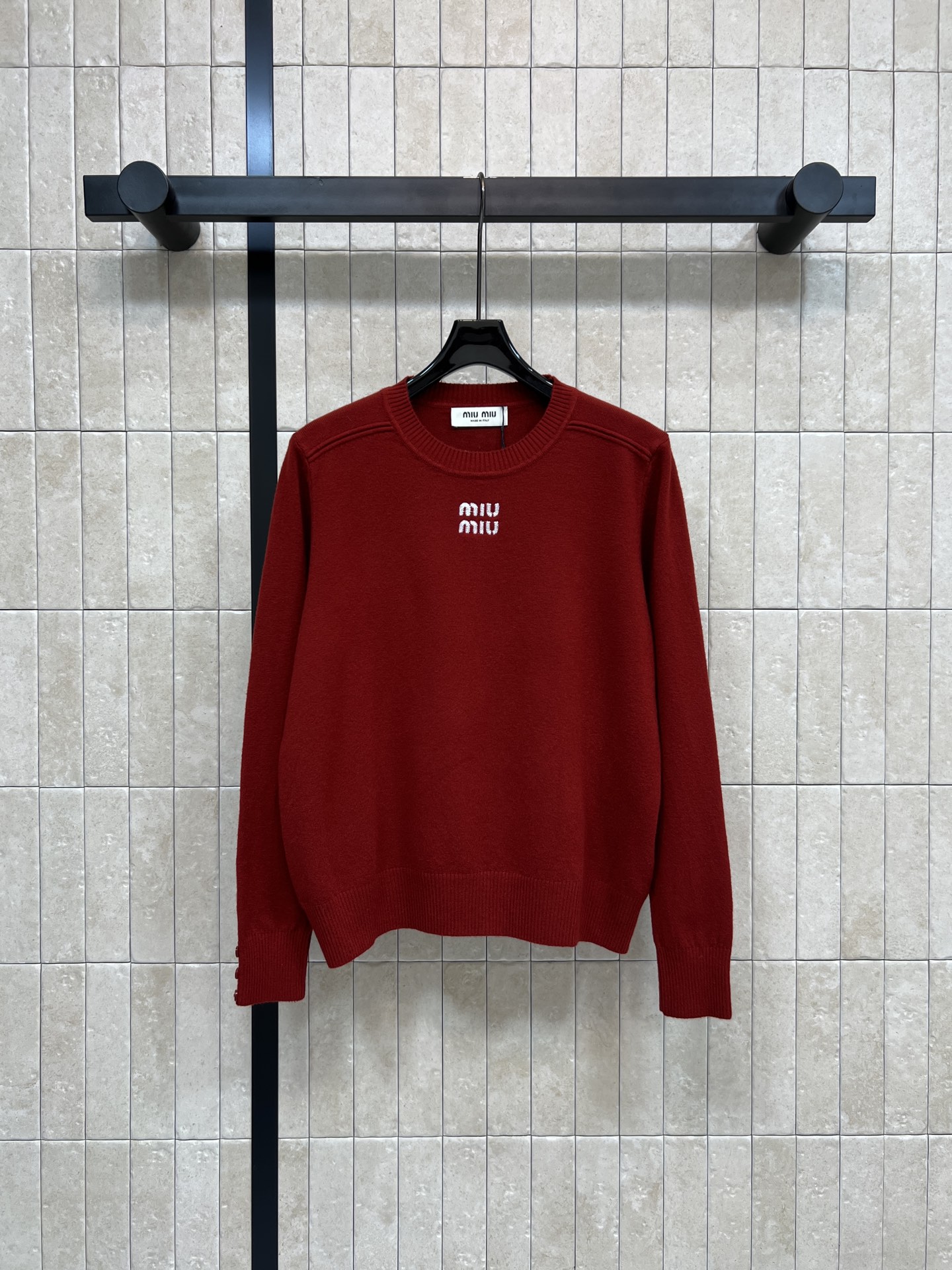 MIU家 26早春新款 羊毛针织logo打底衫 柔软针织面料 舒适又保暖 秋冬穿超合适！ 胸前白色log