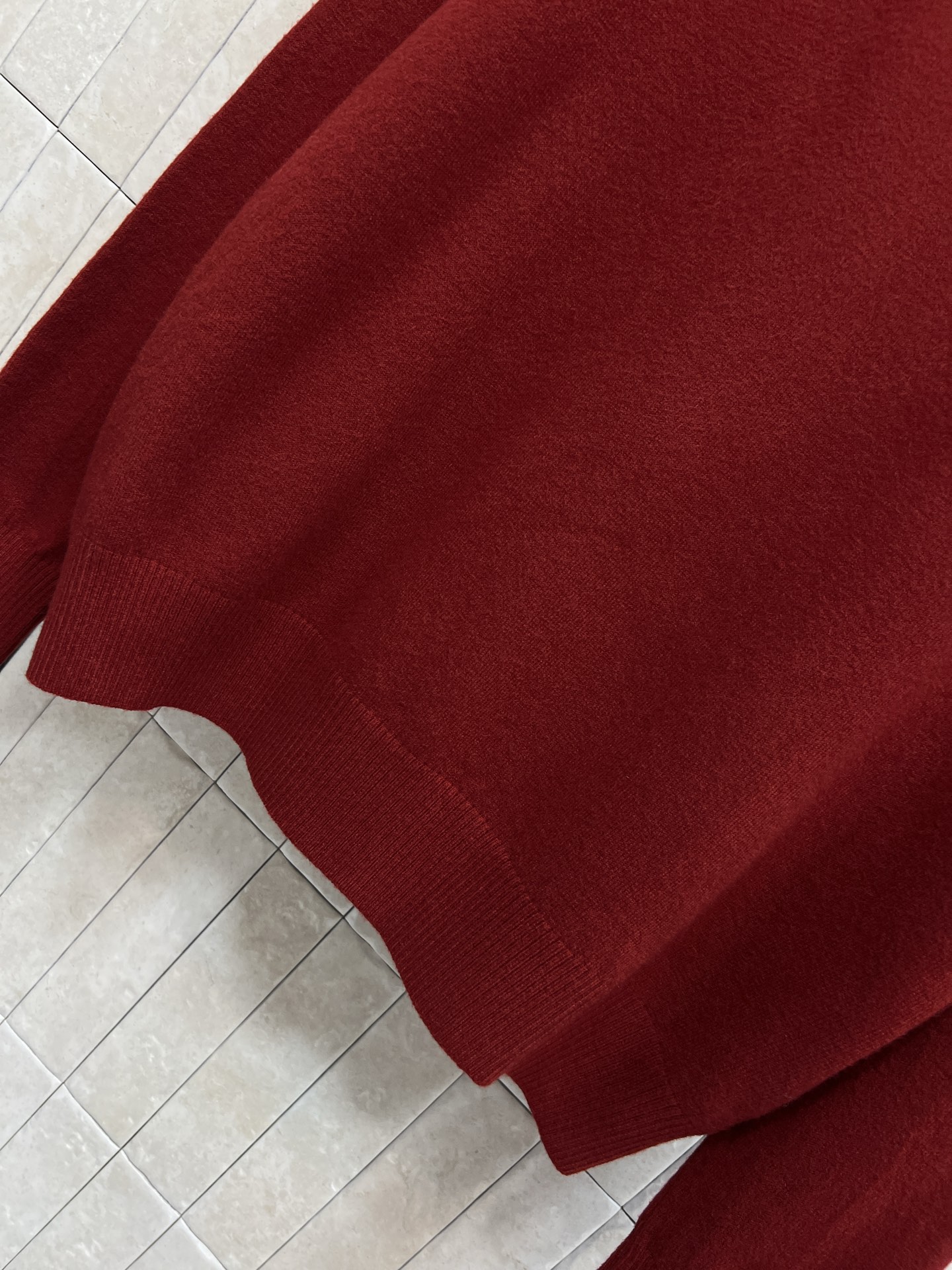 MIU家 26早春新款 羊毛针织logo打底衫 柔软针织面料 舒适又保暖 秋冬穿超合适！ 胸前白色log