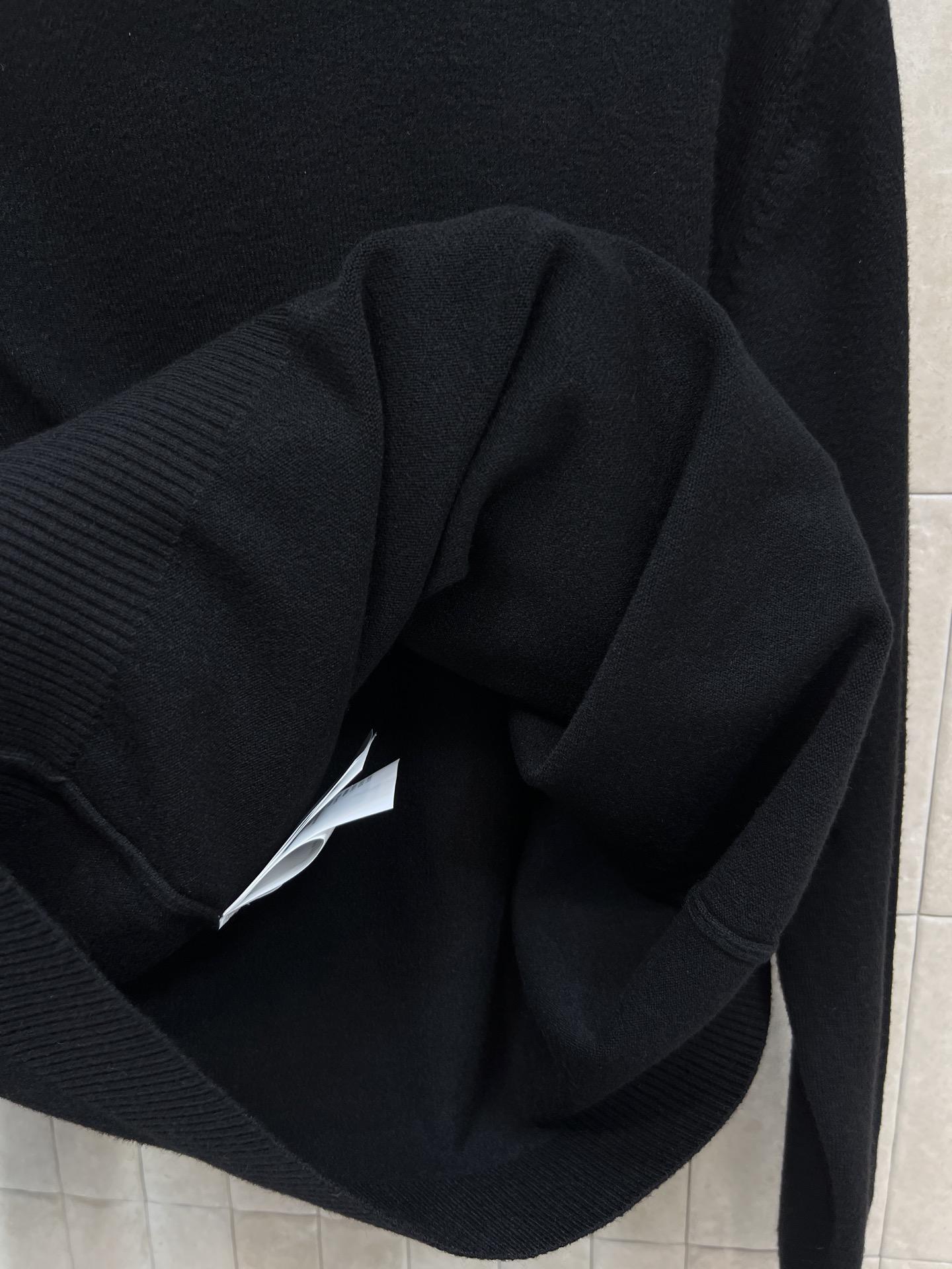 MIU家 26早春新款 羊毛针织logo打底衫 柔软针织面料 舒适又保暖 秋冬穿超合适！ 胸前白色log