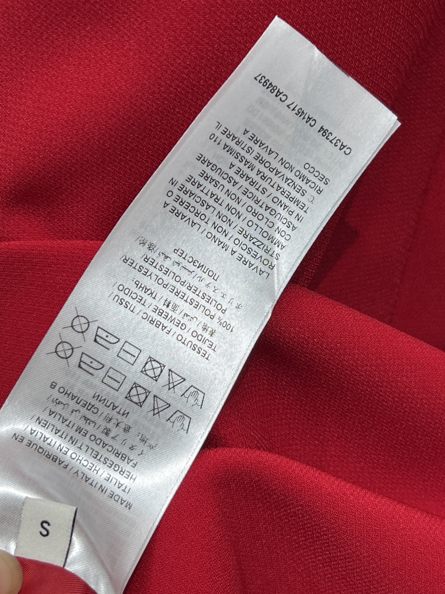 G家 26早春新款 红色圆领长袖连衣裙 经典正红色 秋冬穿超合适！金属马衔扣装饰口袋 品牌辨识度满分 中