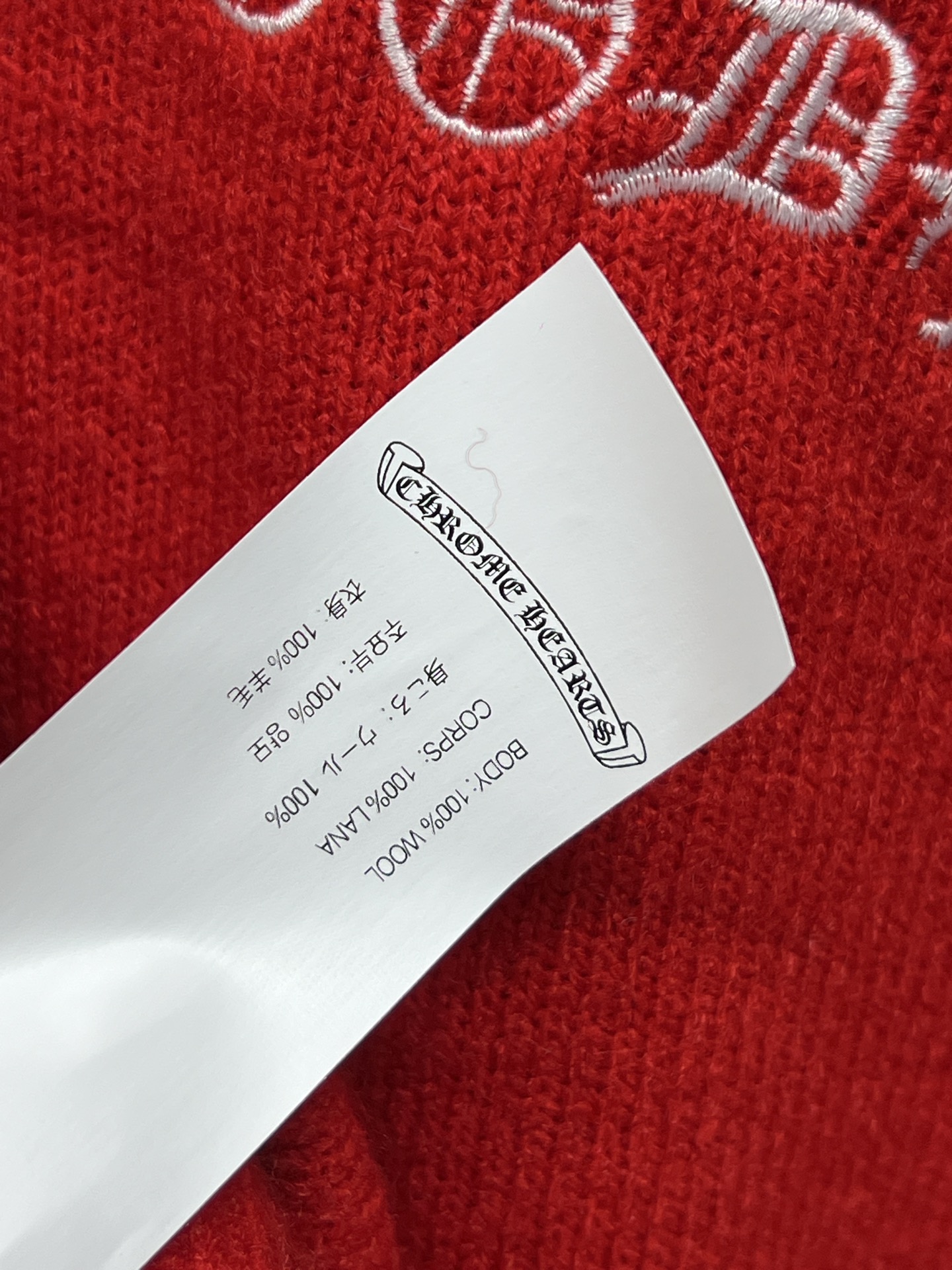 26早春新款 徽标图案针织V领开衫毛衣 宽松版型+V领设计 金属纽扣点缀 简约又实用！两侧大口袋超方便 