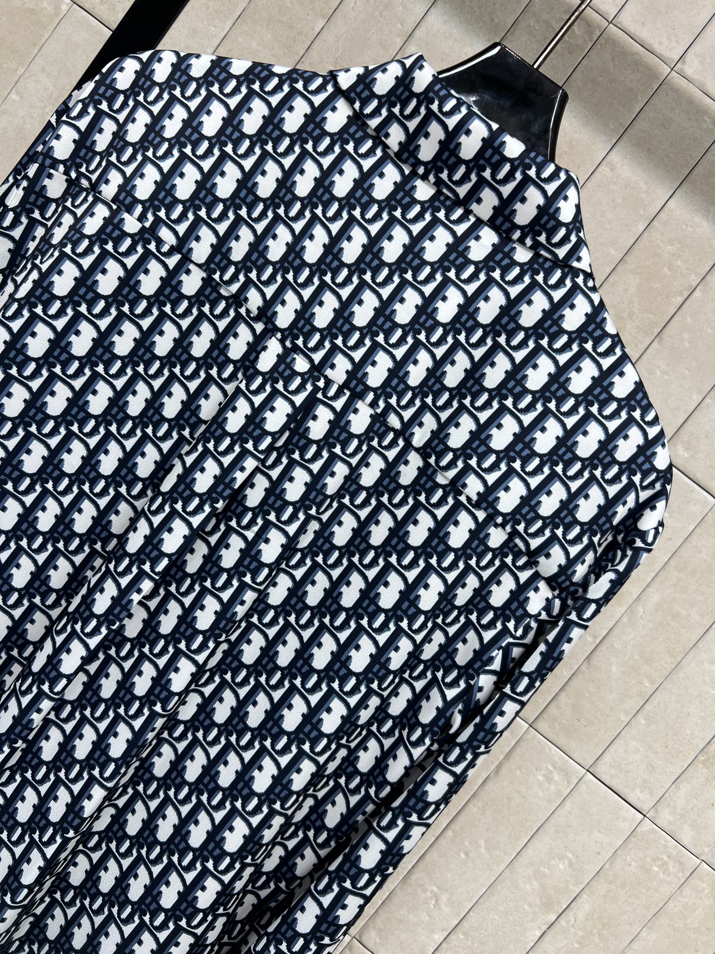 D家 26早春新款 满印老花衬衫 经典满版字母印花 辨识度超高！高品质棉质面料 柔软舒适 春秋季节穿着刚