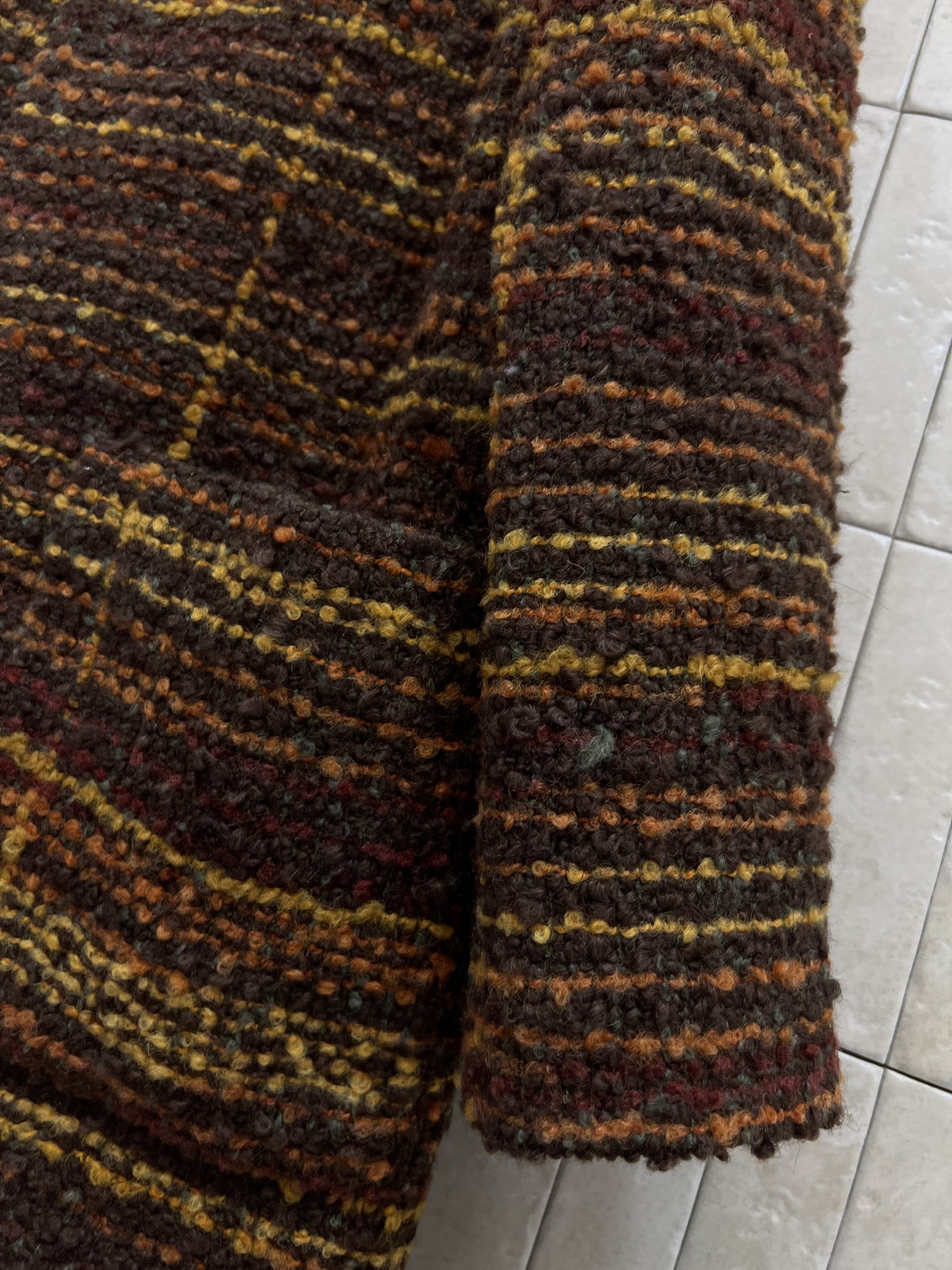 lp🌹家 26早春新款 粗花呢外套 深棕与黄色格纹设计 复古又高级 马海毛与羊毛混纺 柔软保暖 秋冬穿超