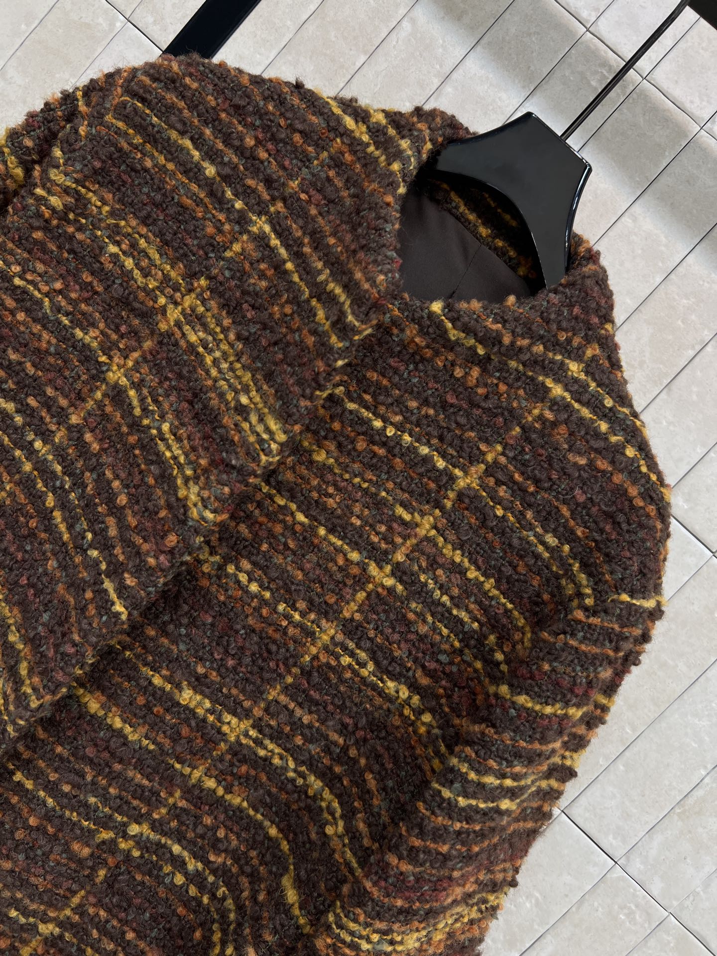 lp🌹家 26早春新款 粗花呢外套 深棕与黄色格纹设计 复古又高级 马海毛与羊毛混纺 柔软保暖 秋冬穿超