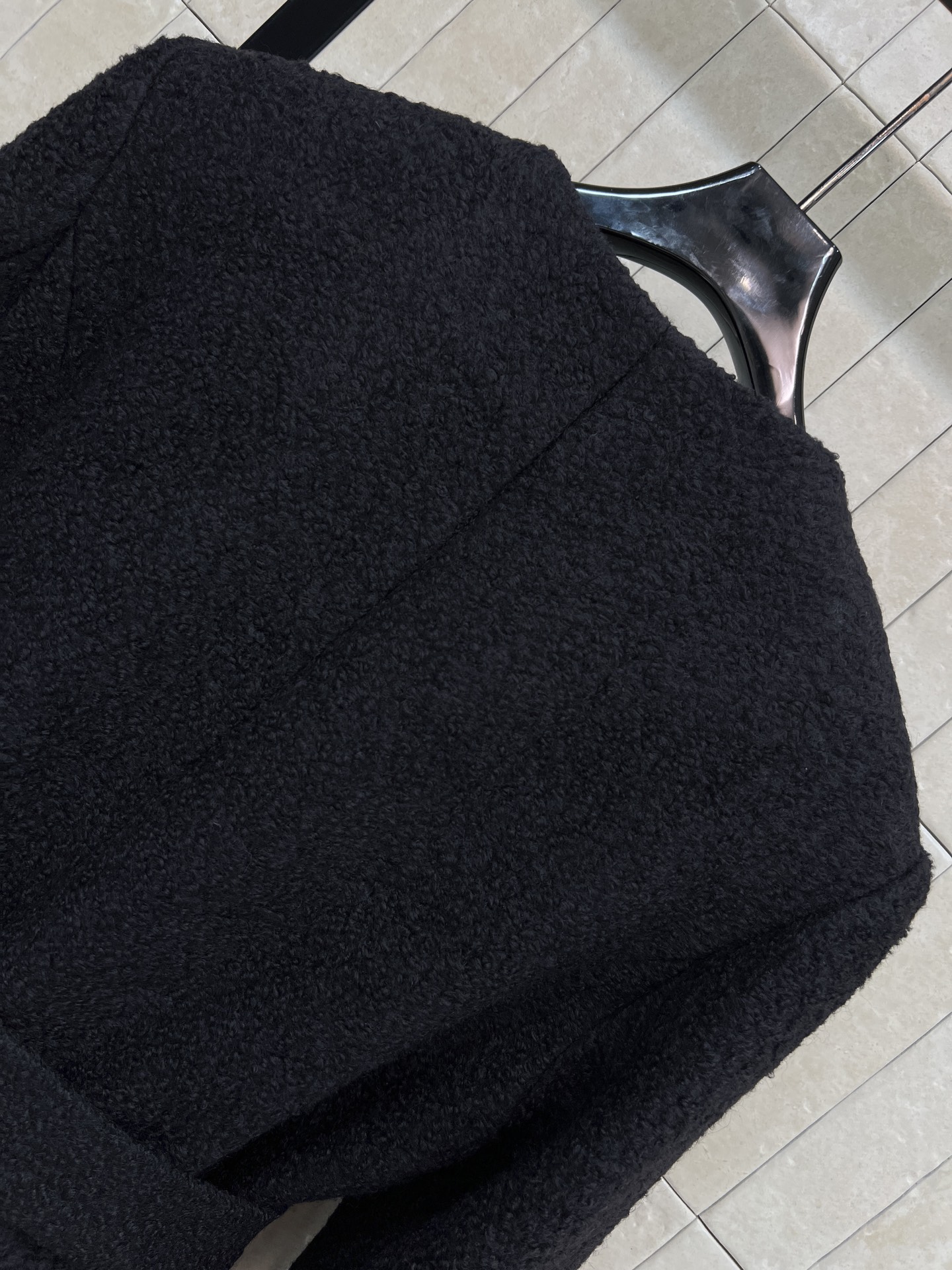 CE家 26早春新款 凯旋门金扣羊毛羊绒收腰外套 混纺材质柔软又挺括 穿着舒适有型 黑色主调+金色凯旋门