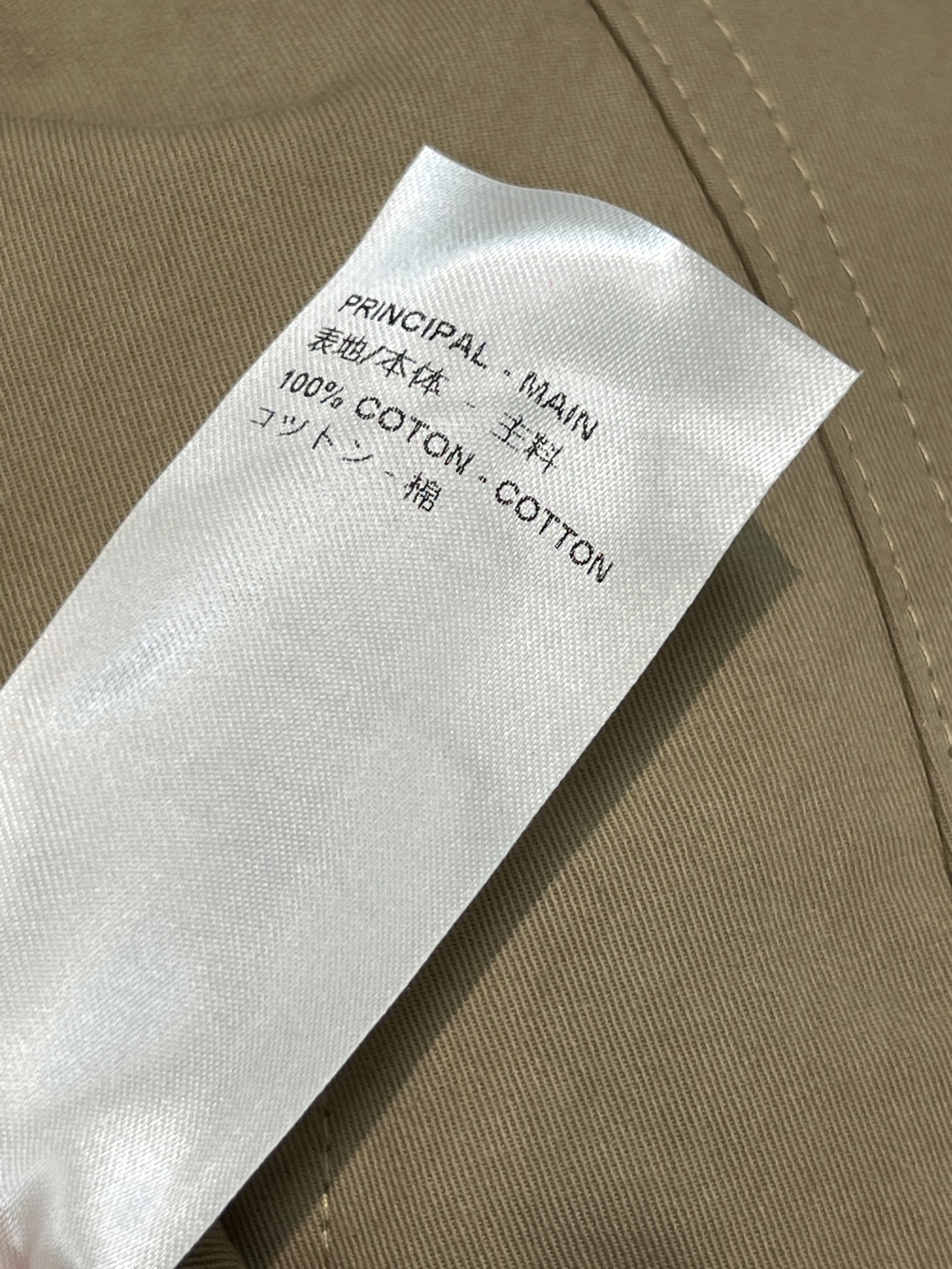 L家 26早春新款 卡其色复古工装短裤 卡其色纯棉材质 复古感满满 宽松直筒版型+多口袋设计 实用又有型