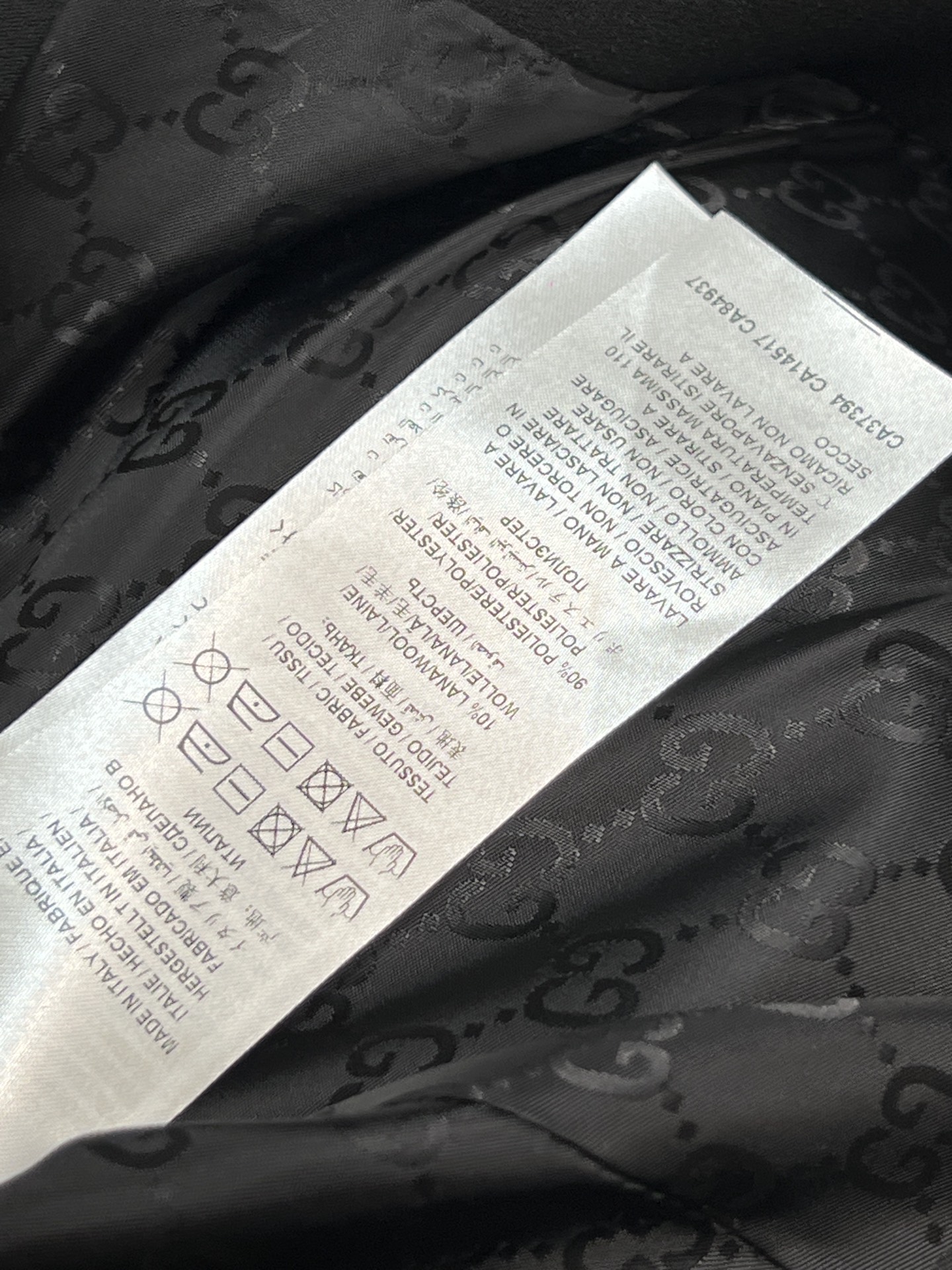 G家 26早春新款 双G纽扣高腰短裙 黑色羊毛面料+三颗双G金属纽扣 品牌辨识度超高 里面GG提花内衬 