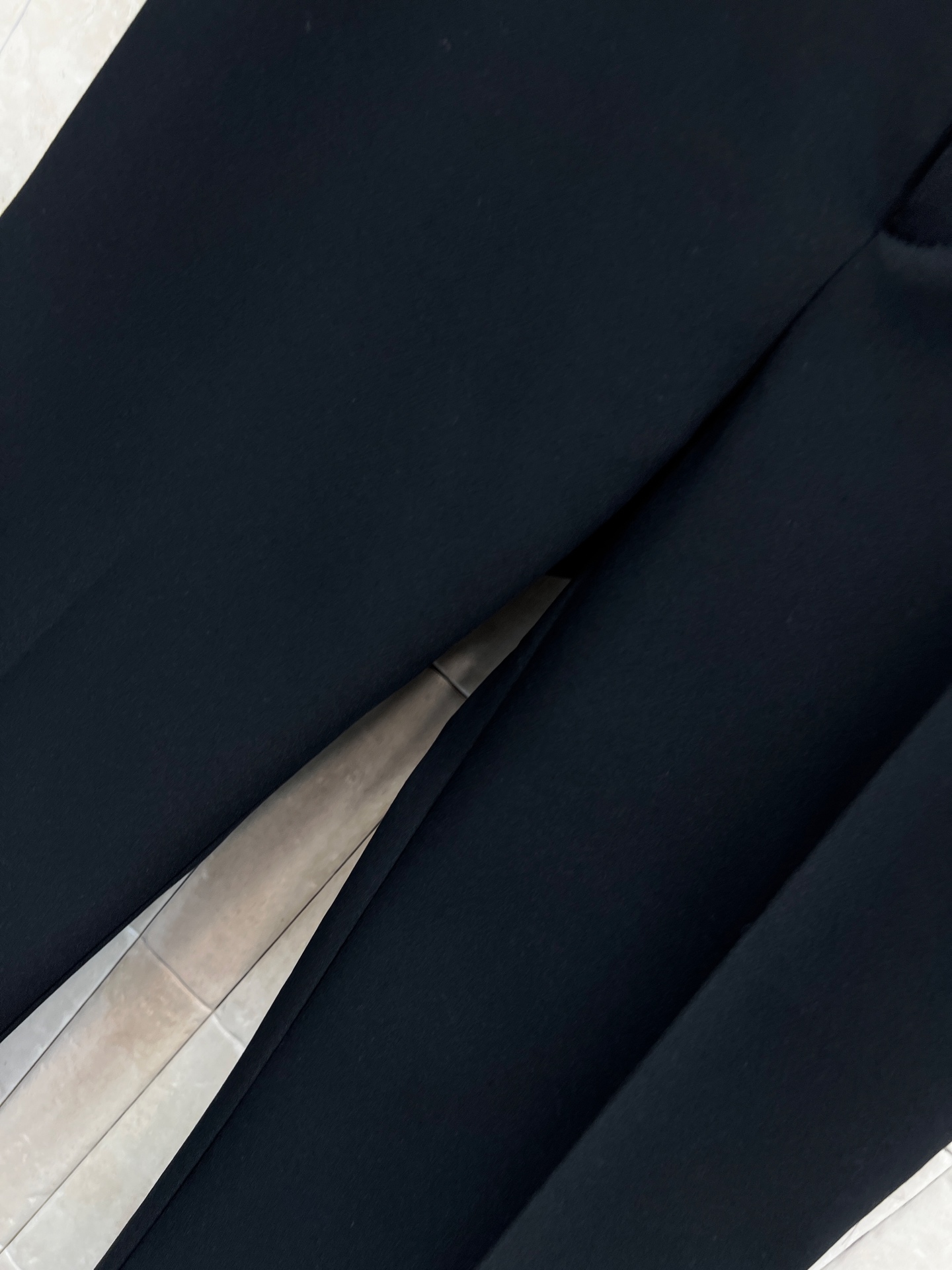 G家 26早春新款 黑色羊毛西装长裤 高腰直筒设计 金属双G纽扣装饰 超有辨识度！面料垂坠感满分 修身显