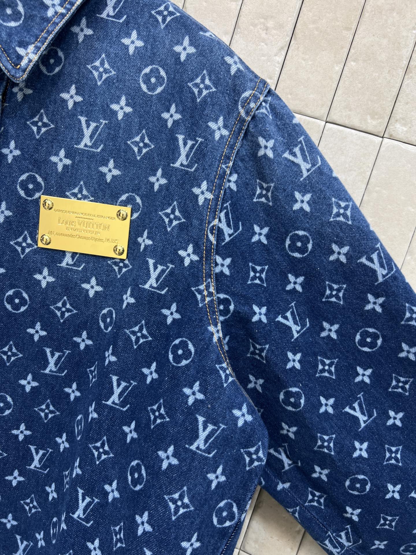 L家 26春夏新款 老花丹宁牛仔衬衫外套 经典老花提花 复古又时髦！按扣+金属logo标牌 细节满分 宽