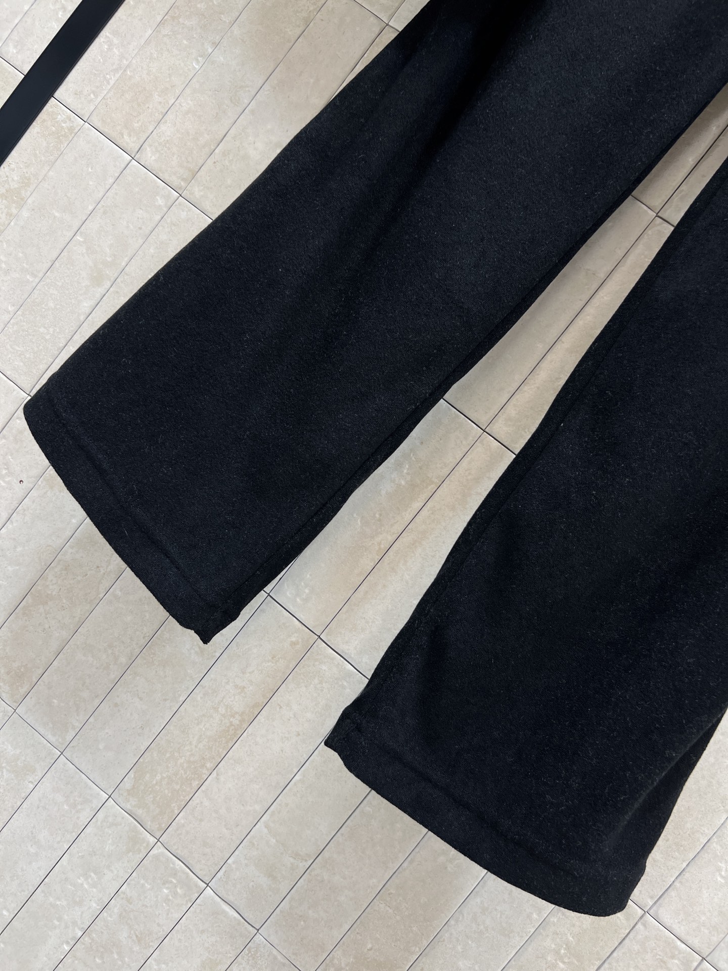 D家 26春夏新款 条纹运动套装 连帽拉链外套+宽松长裤 品牌logo刺绣点缀 简约设计+撞色条纹 运动