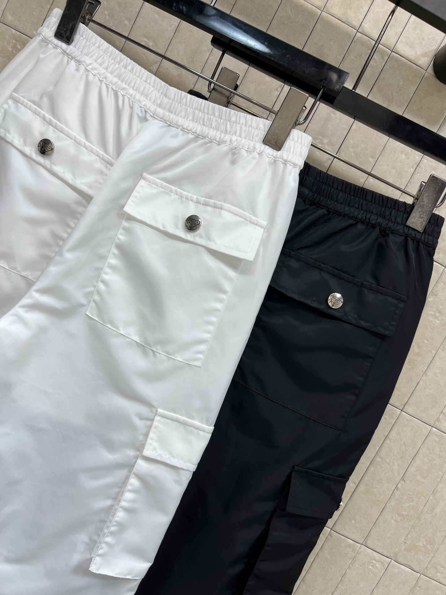 PD家 26春夏新款 多口袋工装裤 轻薄防风面料 透气又舒适 夏天穿超合适！高腰+抽绳设计 松紧可调 适