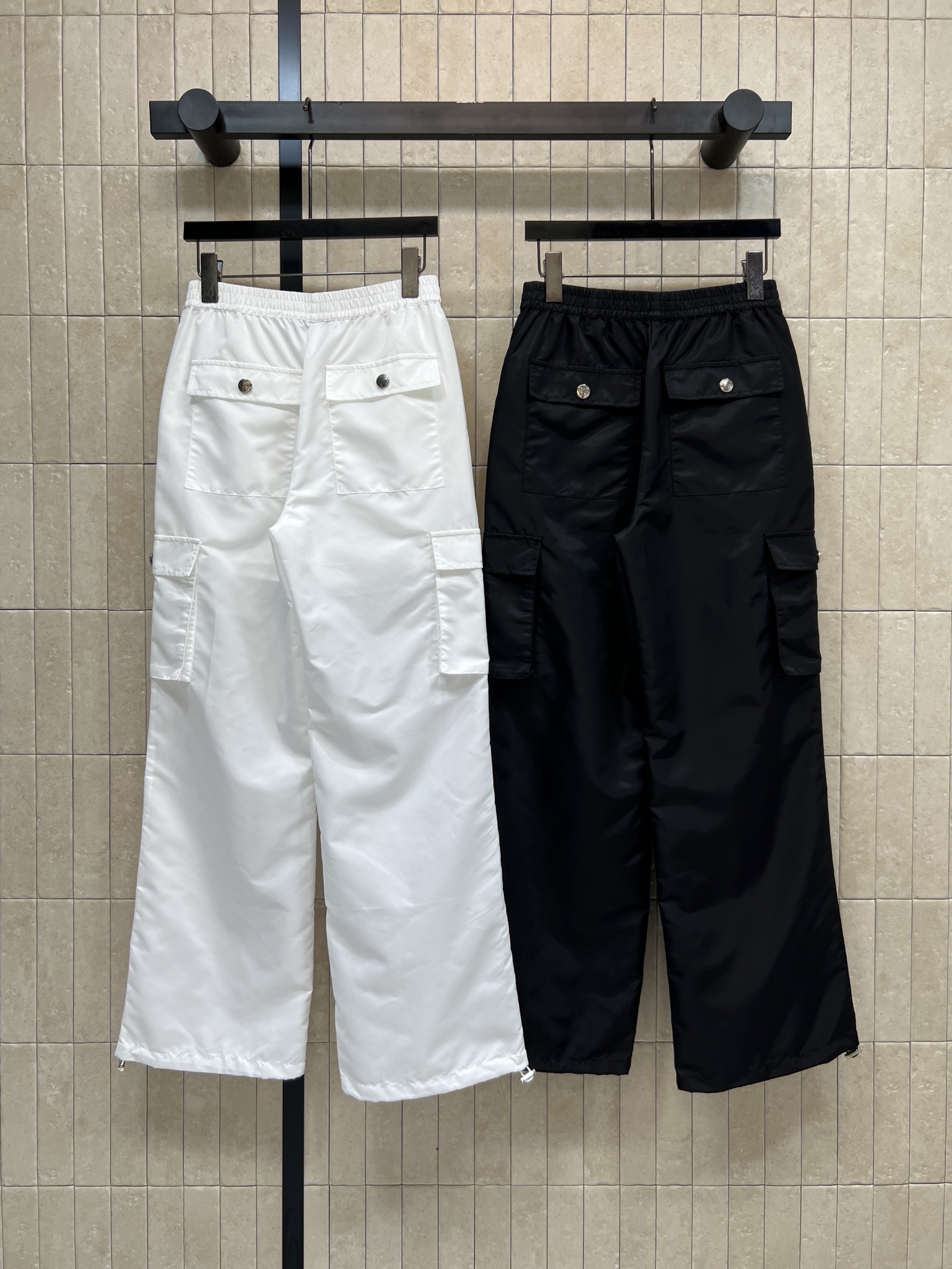 PD家 26春夏新款 多口袋工装裤 轻薄防风面料 透气又舒适 夏天穿超合适！高腰+抽绳设计 松紧可调 适