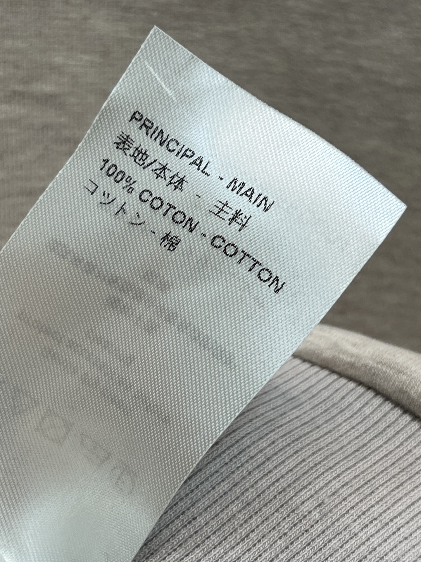 L家 26早春早春 灰色运动风阔腿裤套装 立领拉链外套+高腰阔腿裤 棉质面料柔软舒适 白色条纹拼接设计超