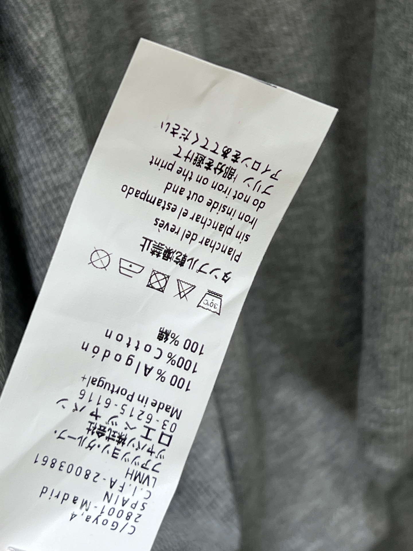 LW家 26春夏新款 针织不规则背心连衣裙 简约圆领无袖设计 弹力针织面料贴合身形 舒适又显瘦 裙摆不规