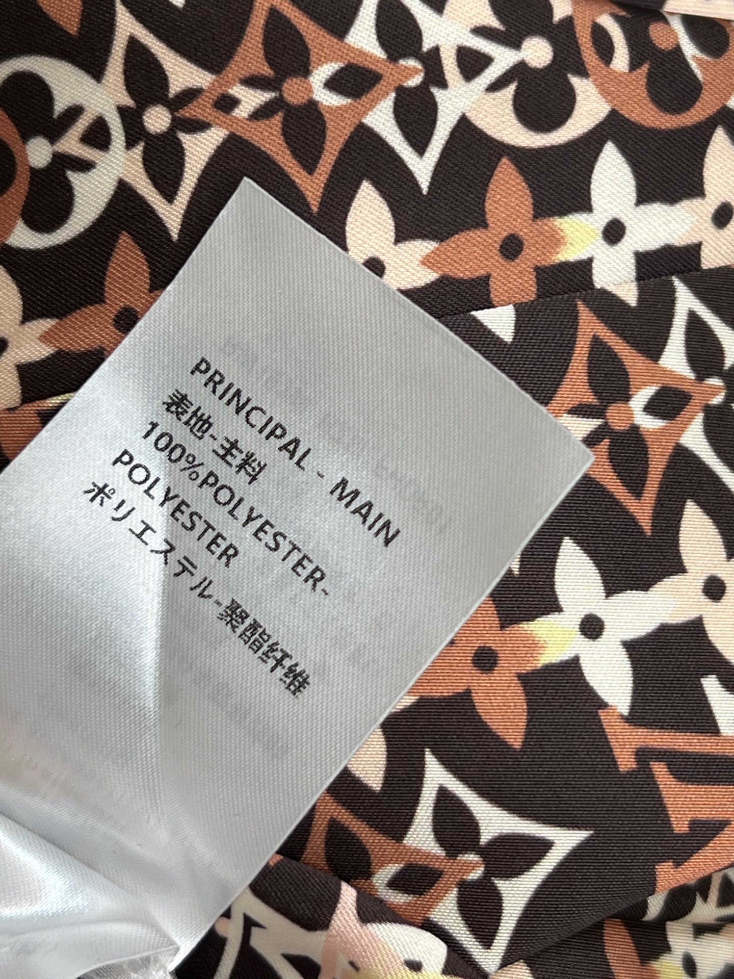 L家 26春夏新款 几何印花阔腿裤 采用复古配色老花印花设计 棕白黑三色搭配 复古又现代 视觉层次感满满